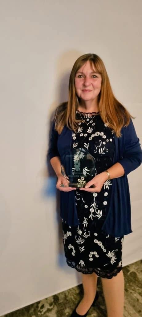 Heulwen receiving the Stone Award for contribution to Dermatology Nursing 6 weeks before diagnosis