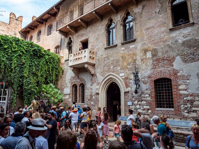 <p>The balcony draws large crowds in Verona</p>