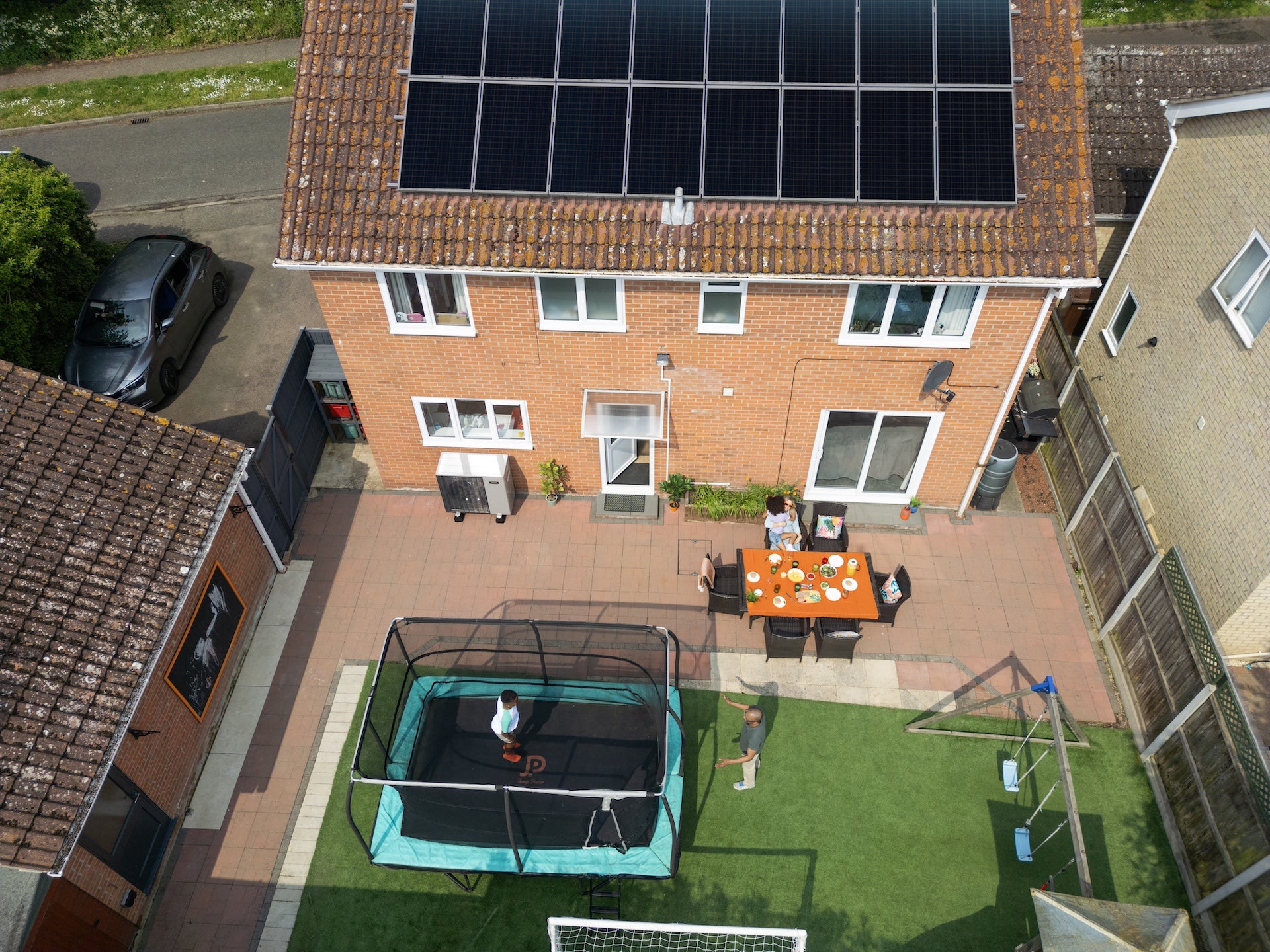 <p>EDF Energy partners with Contact Solar to offer domestic solar panel and battery installations</p>