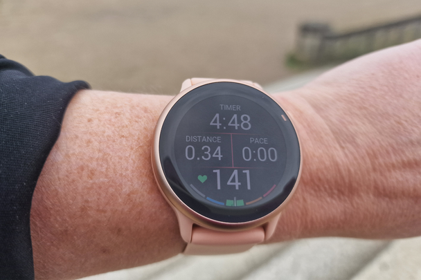 best running watch indbest review Garmin vivoactive 6