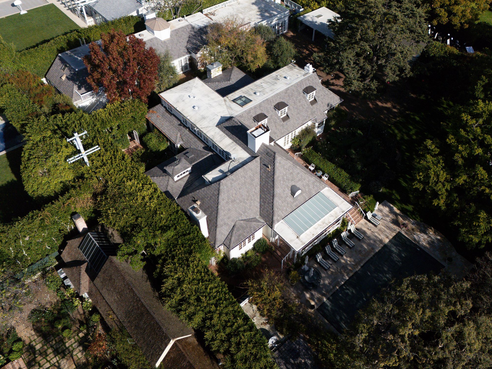 An aerial view shows Rob Reiner's residence Monday. The famed director and his wife were killed on Sunday
