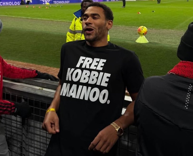 Mainoo’s brother wears ‘Free Kobbie’ t-shirt at Old Trafford in message to Ruben Amorim