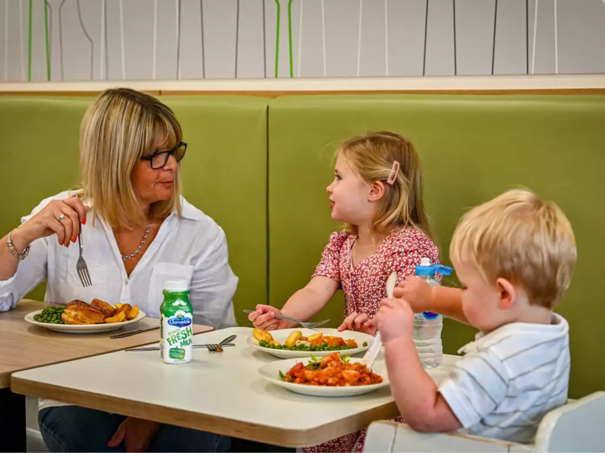 Your kids can choose from pasta, chicken nuggets, fish fingers or pizza