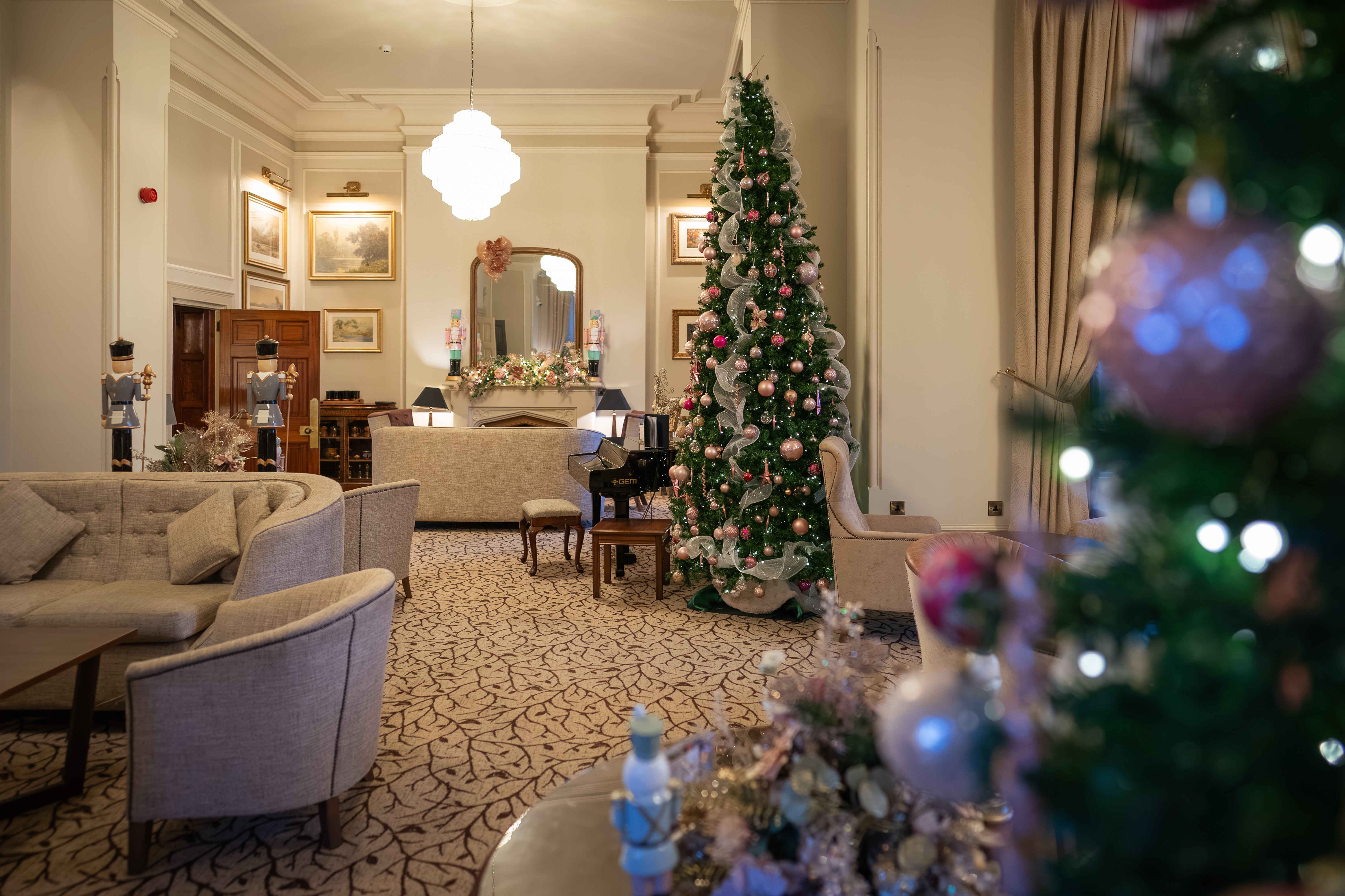 The lounge is the heart of the hotel, where guests come to gather – especially during the festive season