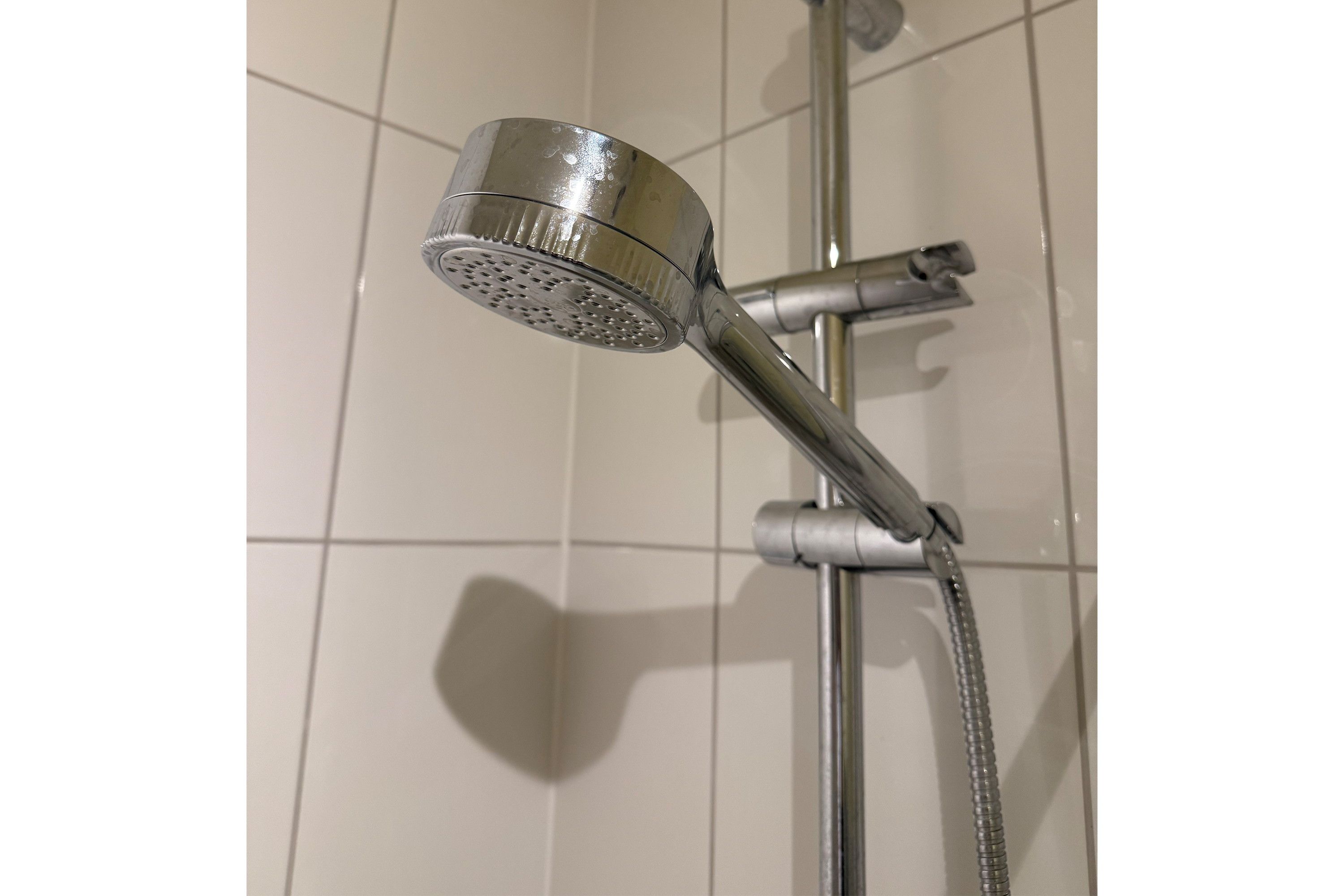 best showerhead filters indybest review Curo Skin filtered shower head