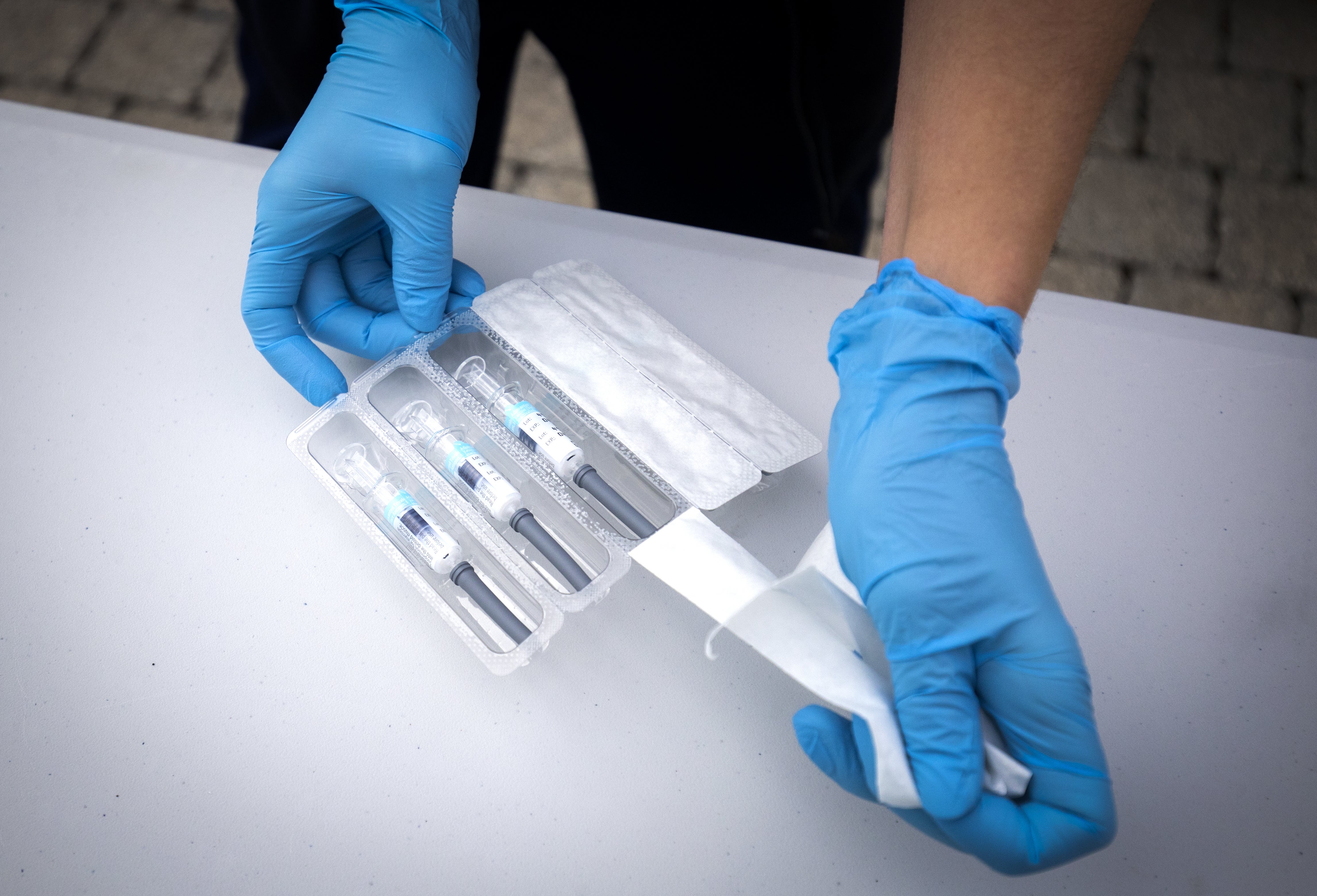 <p>NHS bosses are urging people to get vaccinated against flu</p>