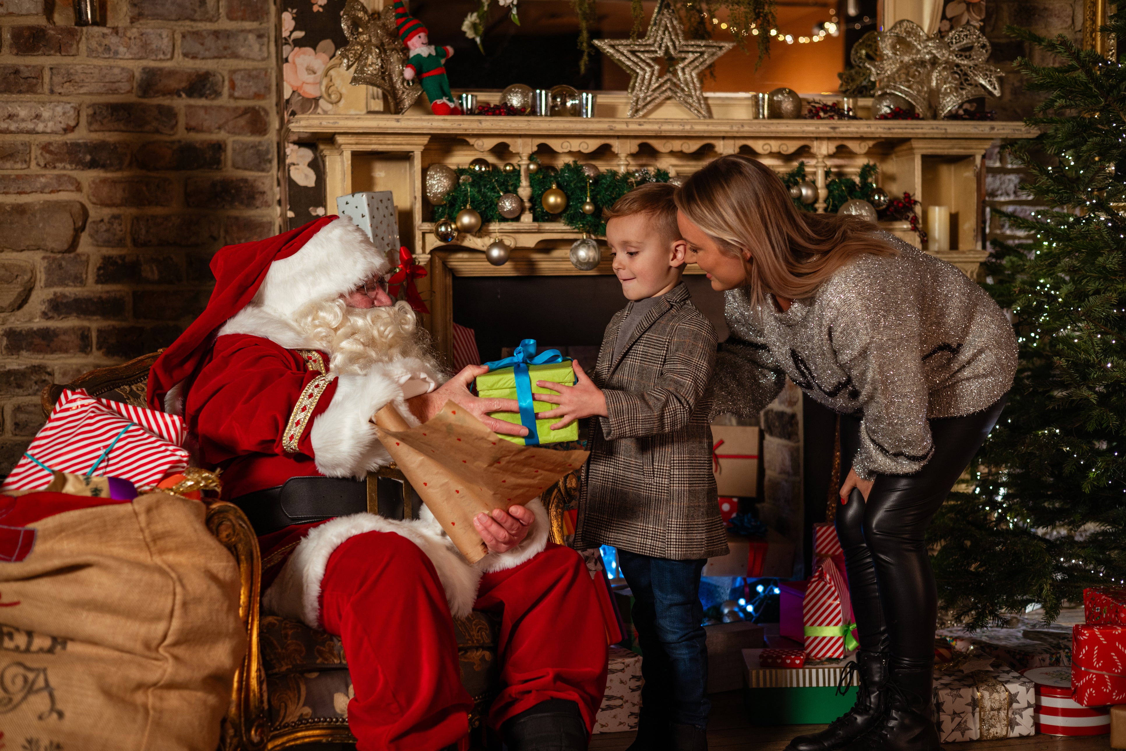 Santa saw no pay rise this year