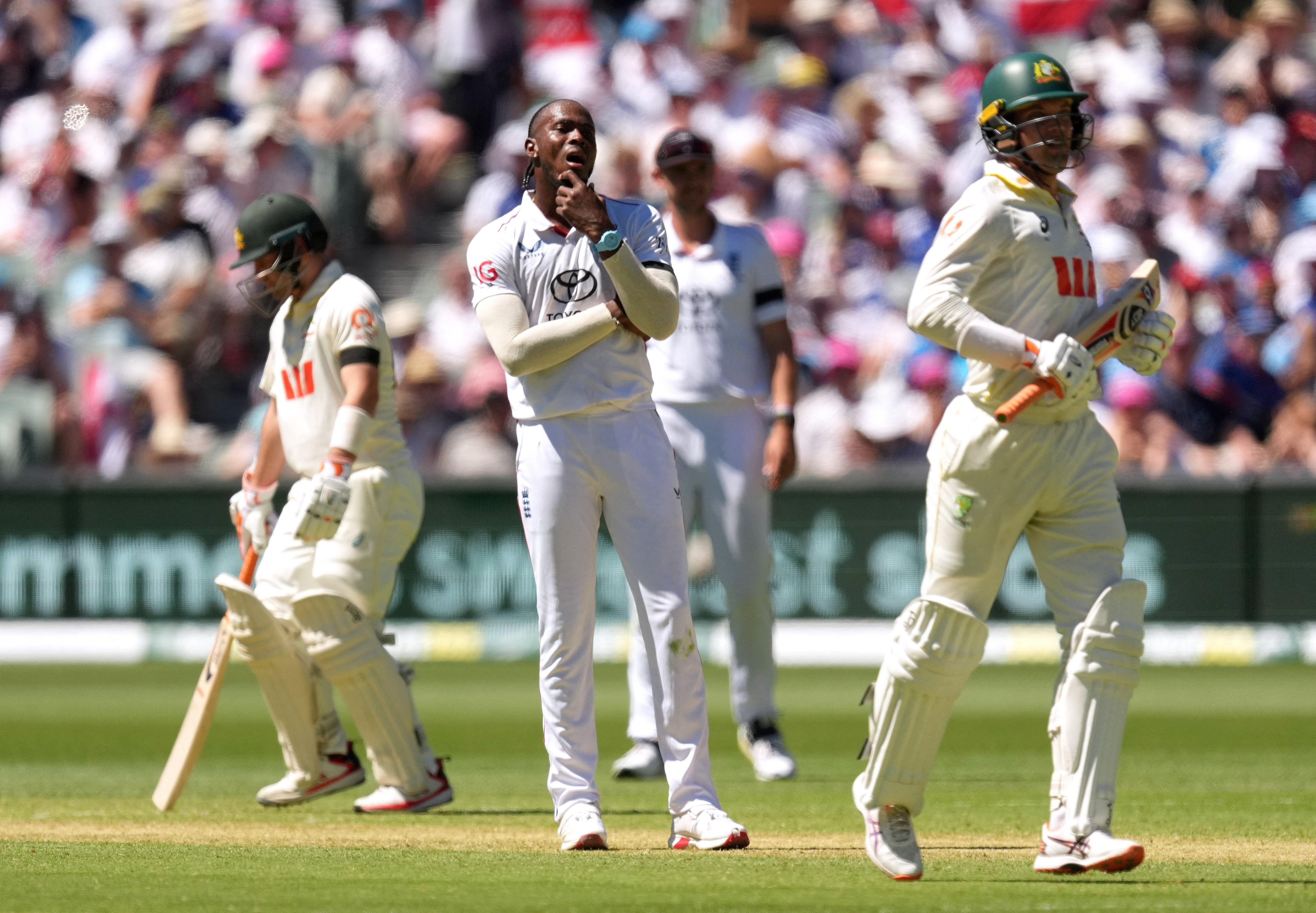 Jofra Archer was the pick of the England bowlers but Alex Carey batted well for Australia
