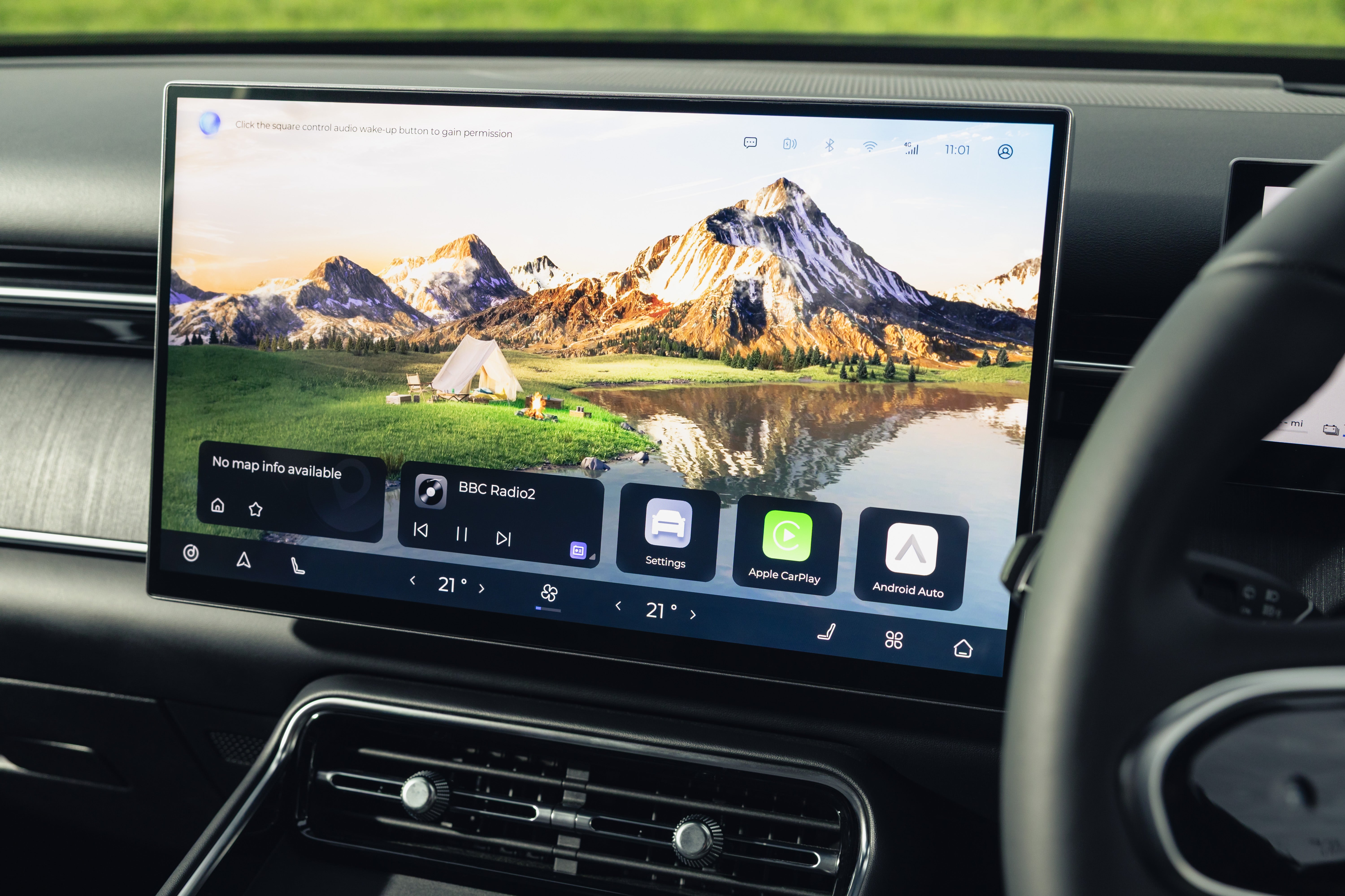 The Chery Tiggo 9 interior features a lovely 15-inch touchscreen that's clear and responsive