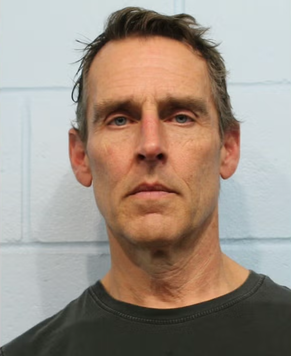 Benjamin Hanson, 57 anos, foi preso em 2002 em conexão com um crânio roubado.