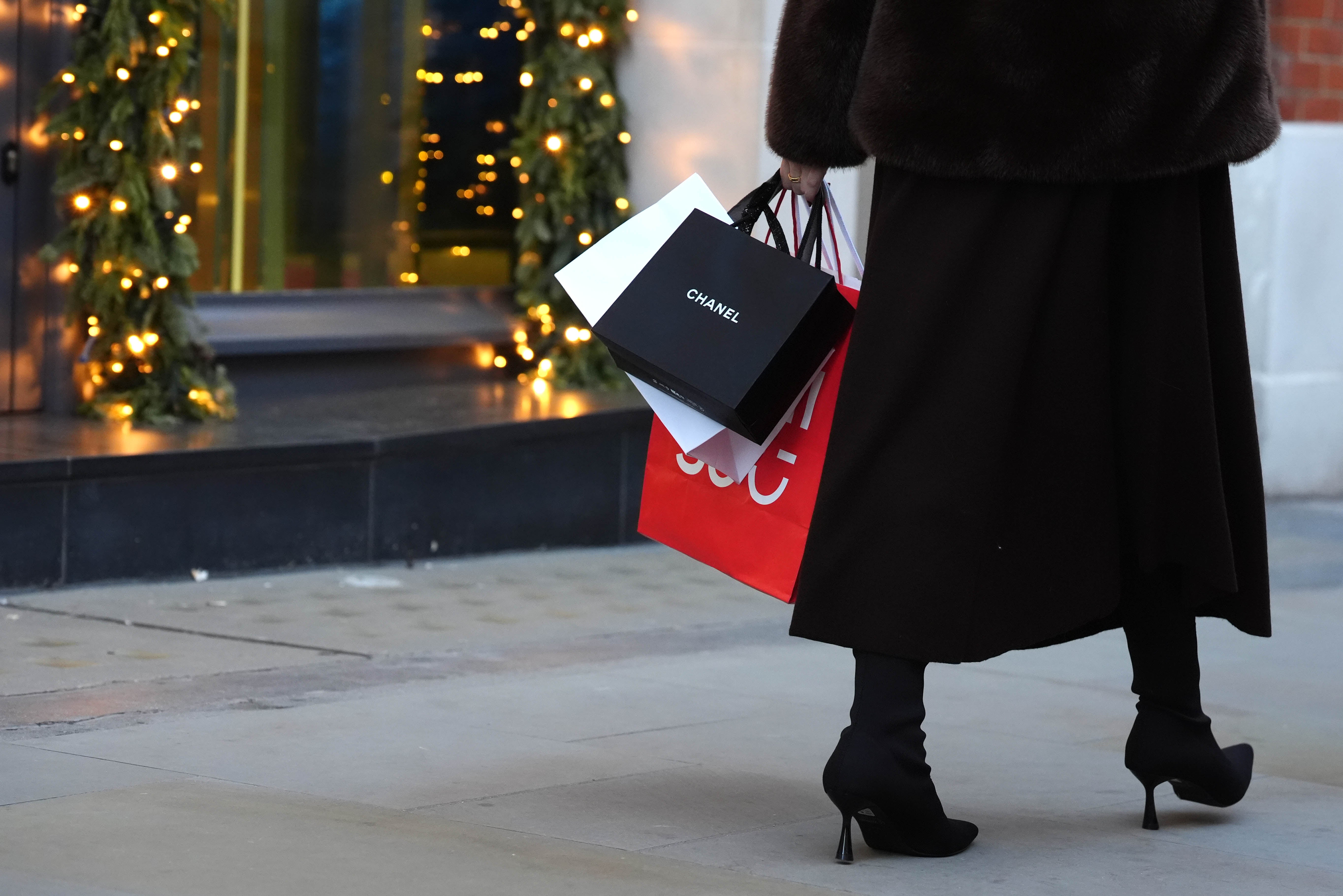 Retailers are offering Christmas delivery during the week