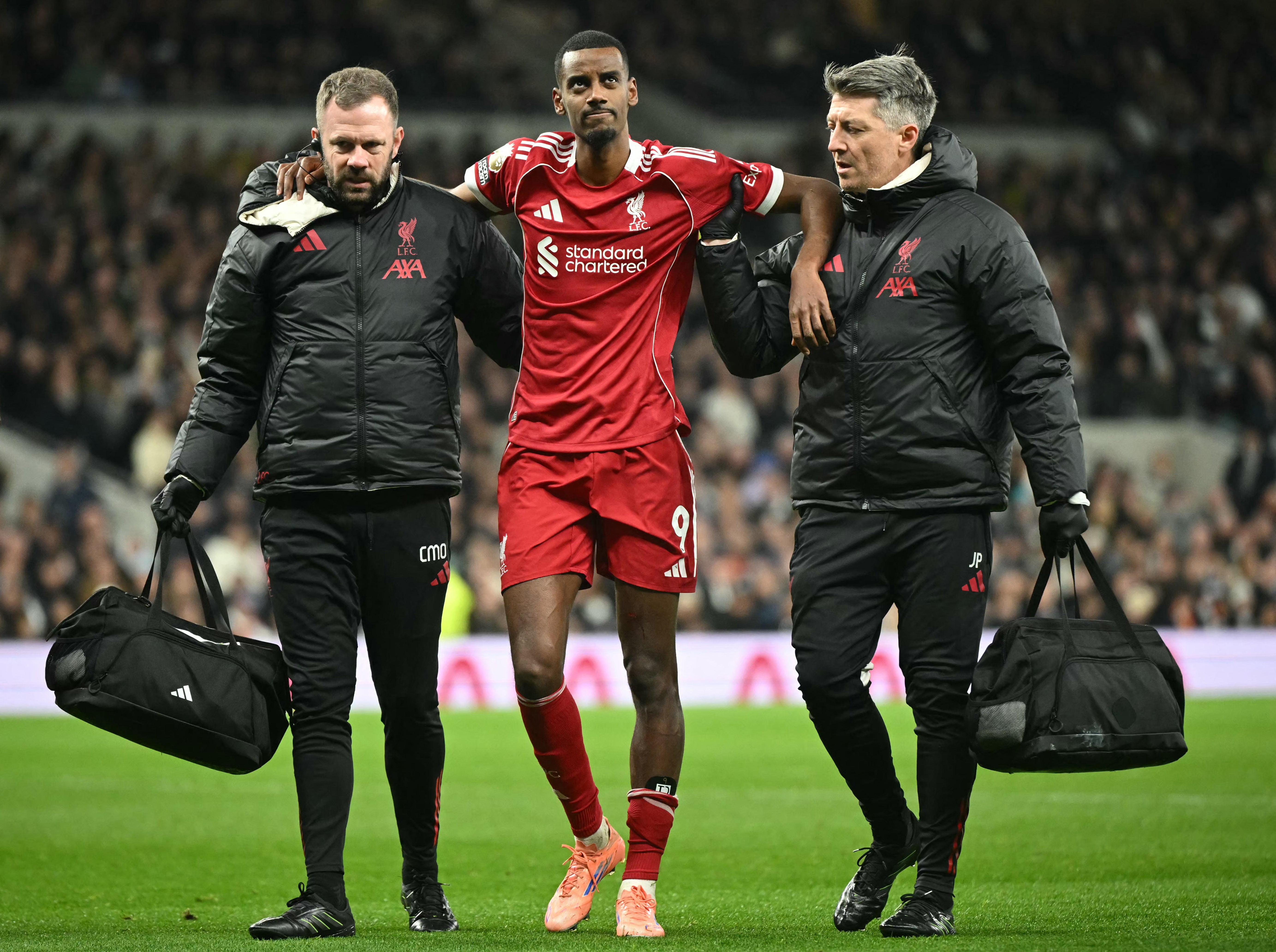 Alexander Isak update as Liverpool fear long lay off after ‘significant’ injury