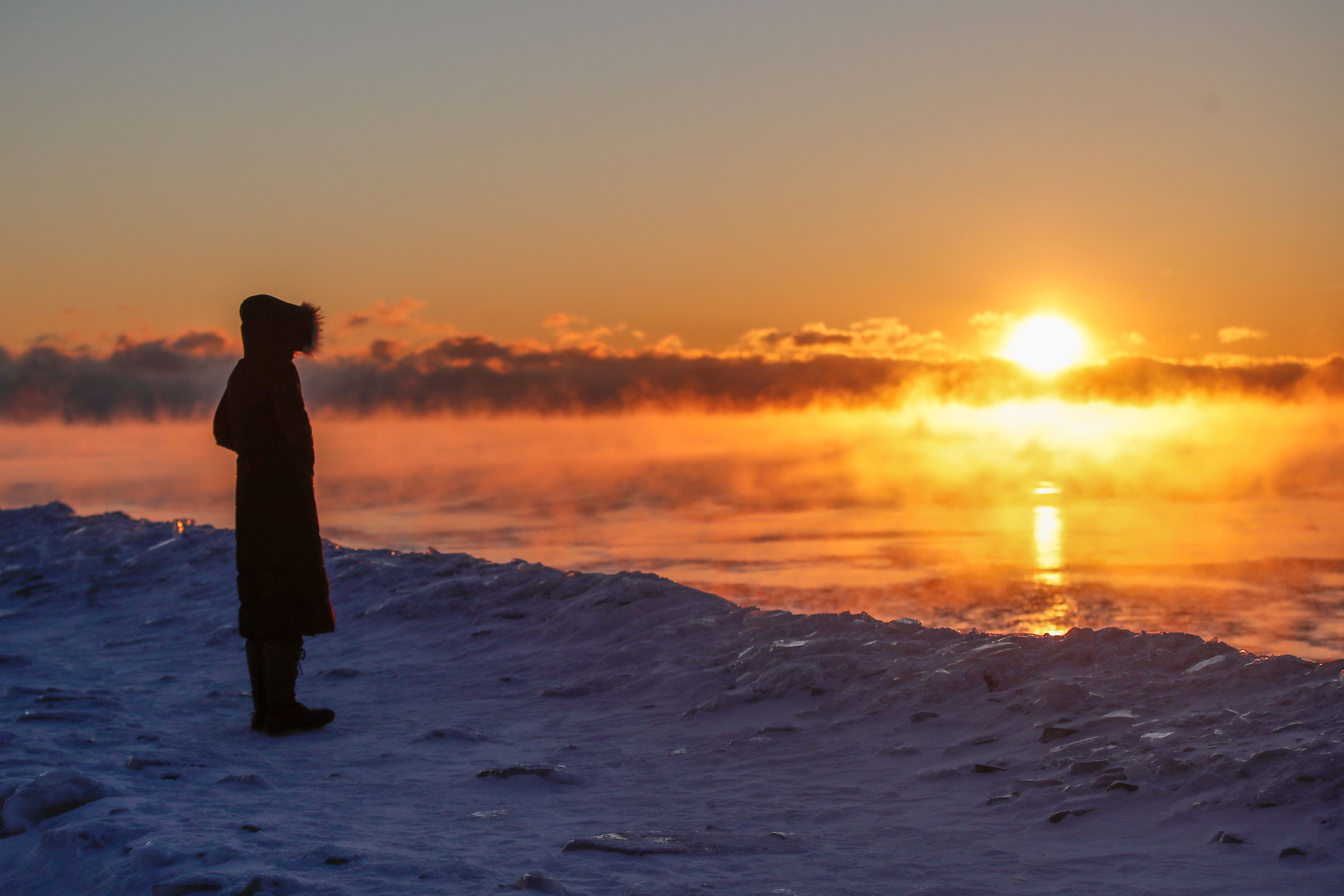 People should apply sunscreen of SPF 30 or higher before peak daylight hours, even during the winter, experts say.
