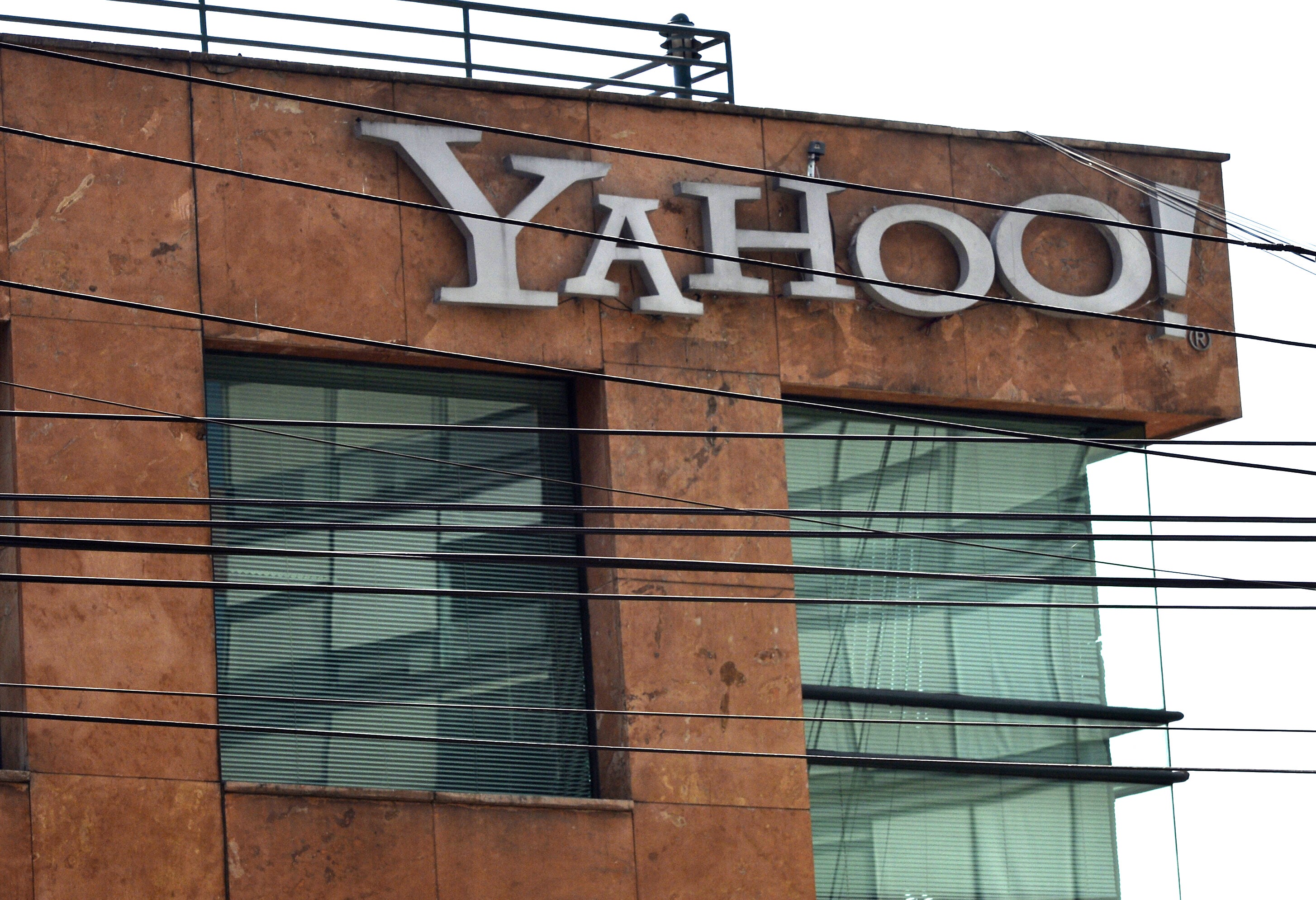 Yahoo and Yahoo Mail users reported outages on Monday afternoon, according to DownDetector.