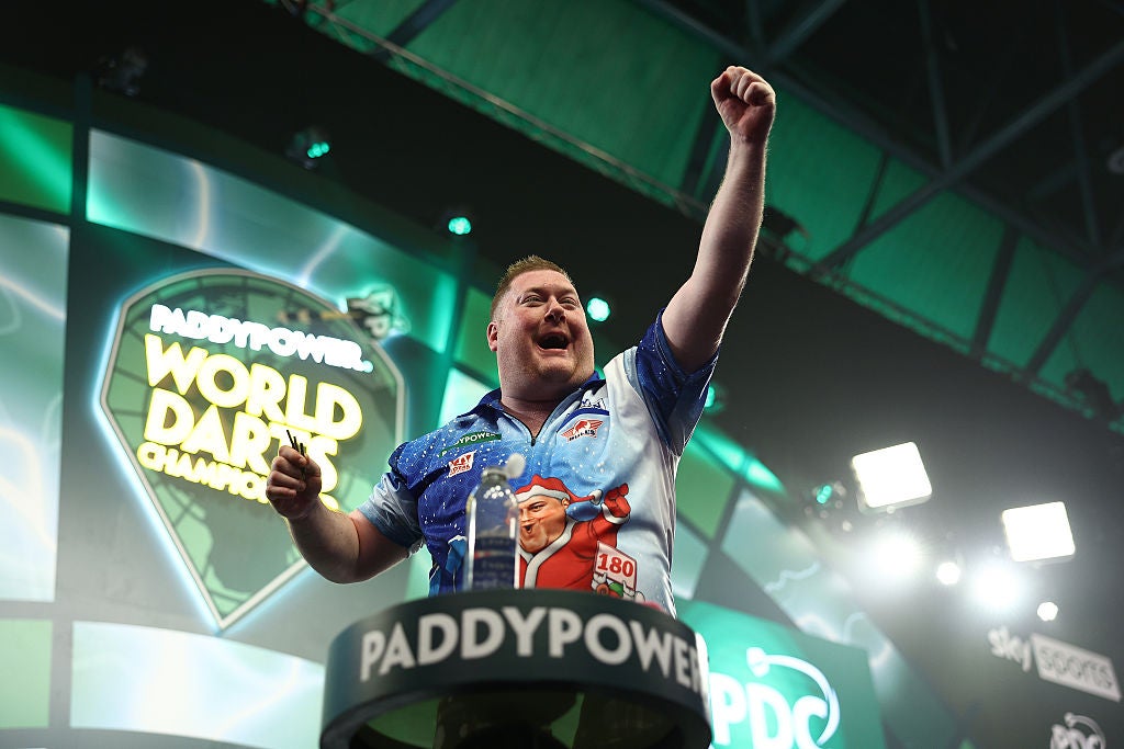 Ricky Evans upsets seventh seed James Wade in Ally Pally classic