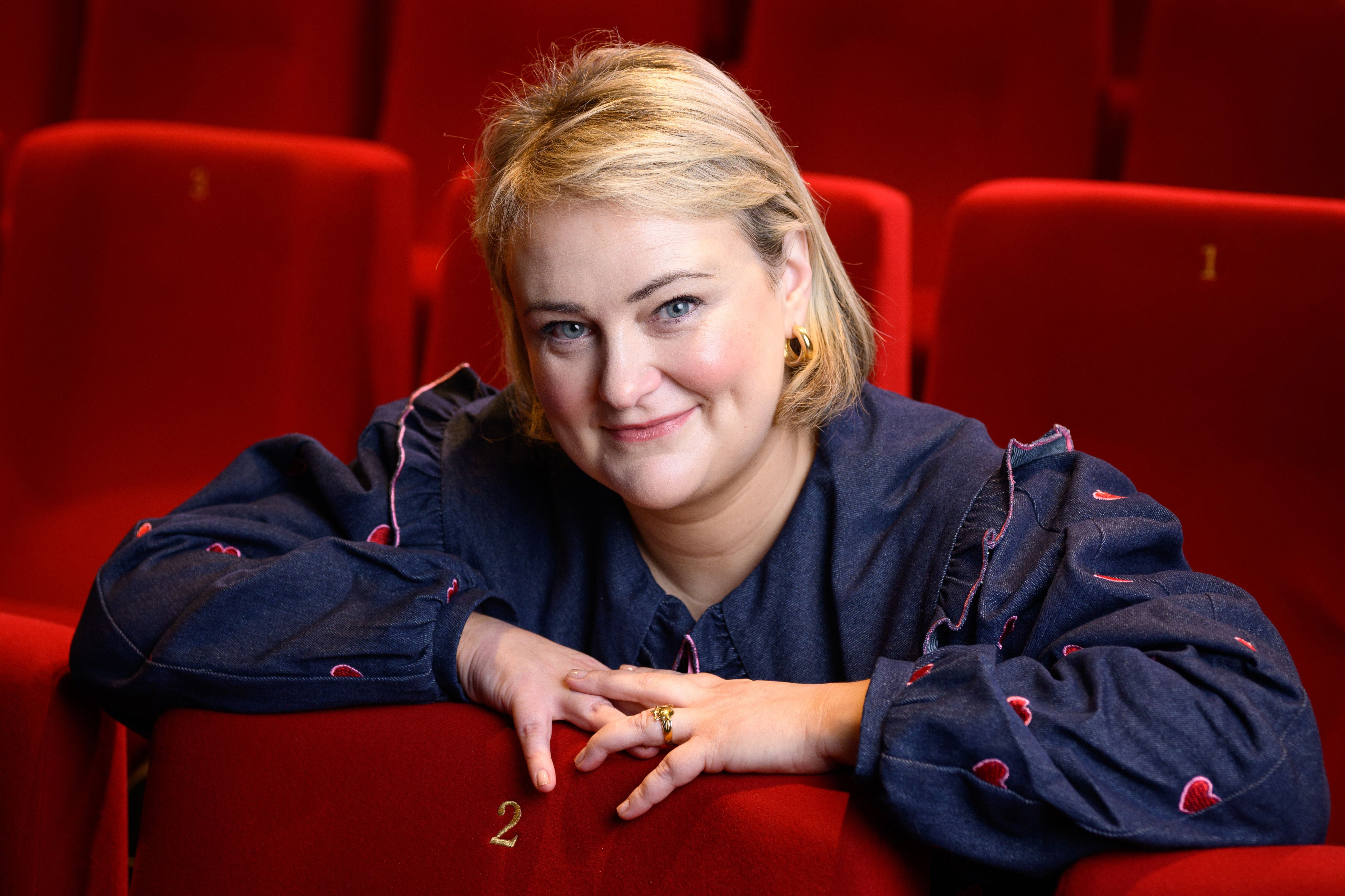 Дан каже: „Ен сам у суштини ја када сам имао 13 година, када сам кренуо у школу: персонификована неспретност“