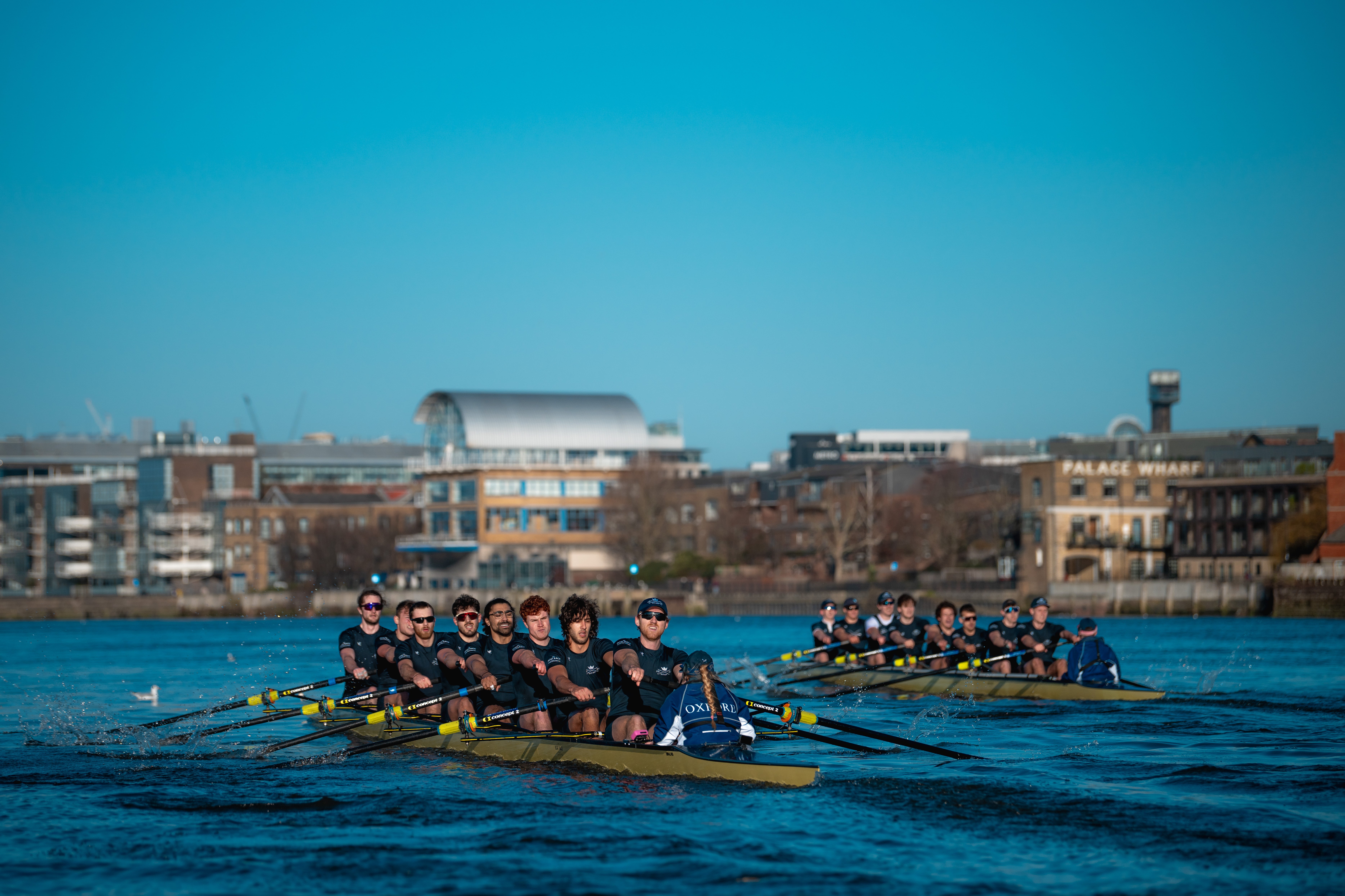Oxford men battle for supremacy on the Tideway