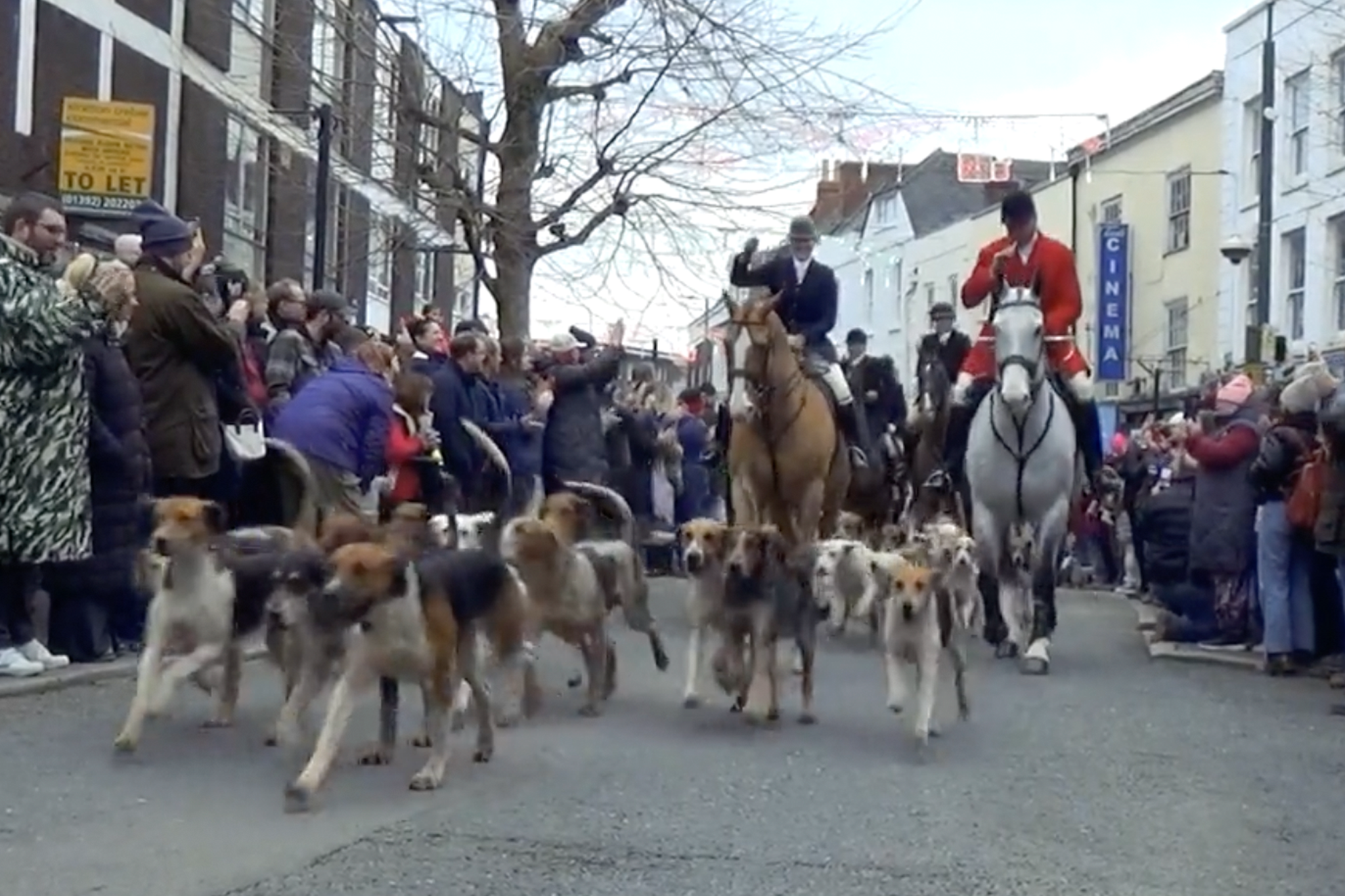 <p>A Boxing Day hunt at Tiverton</p>