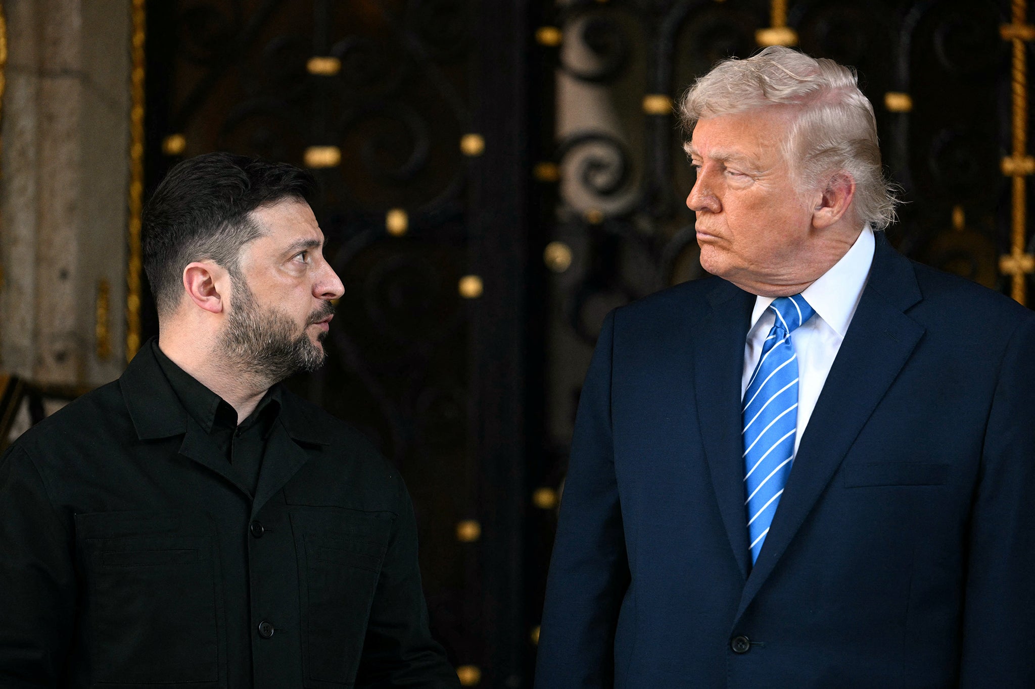 <p>US president Donald Trump welcomes Ukranian president Volodymyr Zelensky at his Mar-a-Lago residence in Palm Beach, Florida</p>