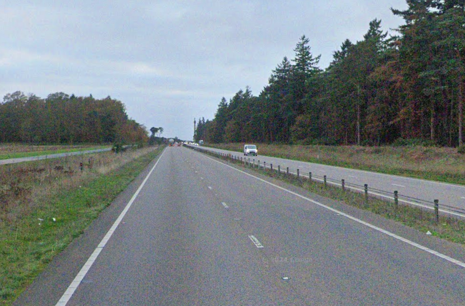 <p>Officers were called to London Road at around 8.25pm on Sunday after receiving reports of a two-vehicle collision</p>