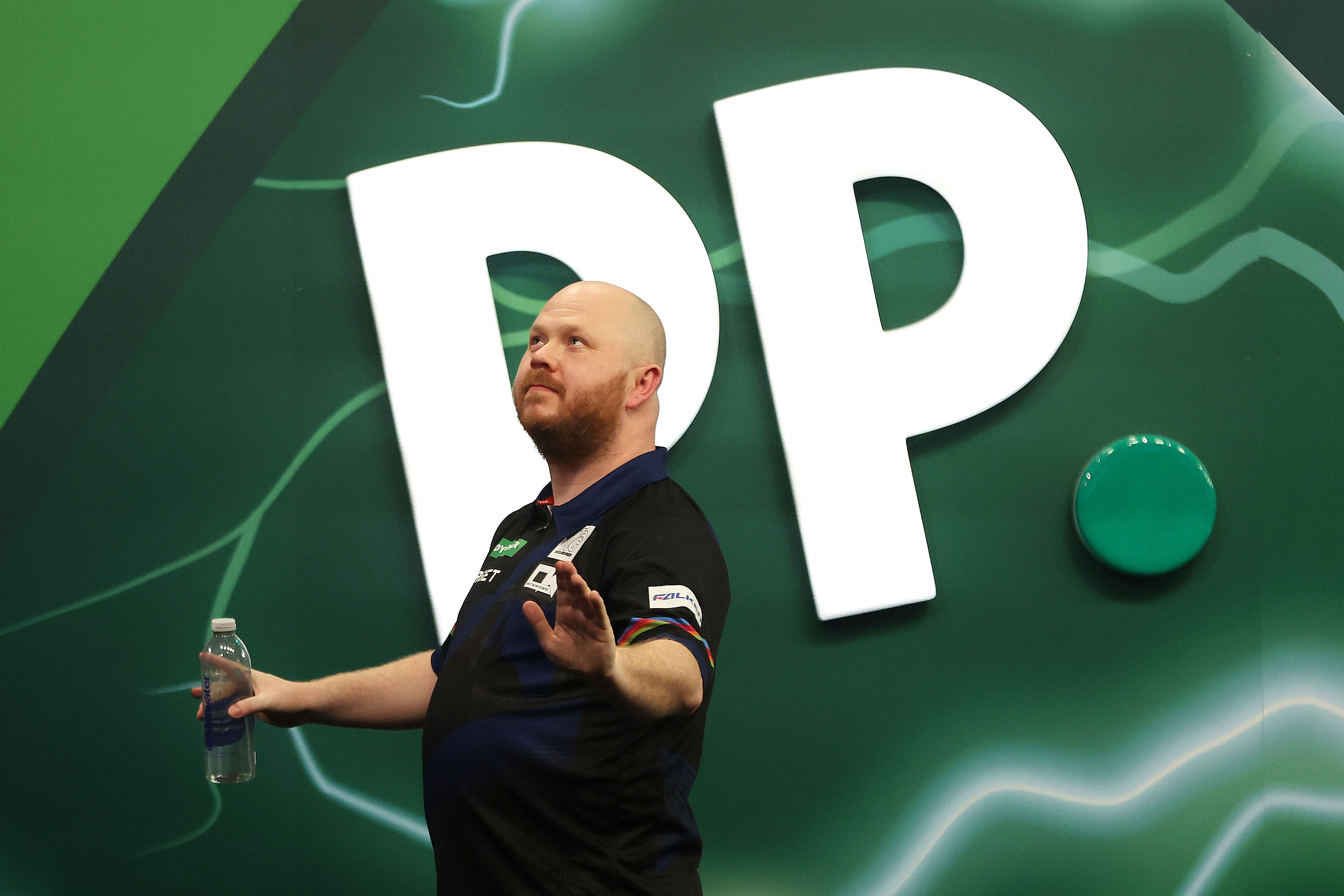 ustin Hood reeled off a record 11 consecutive doubles