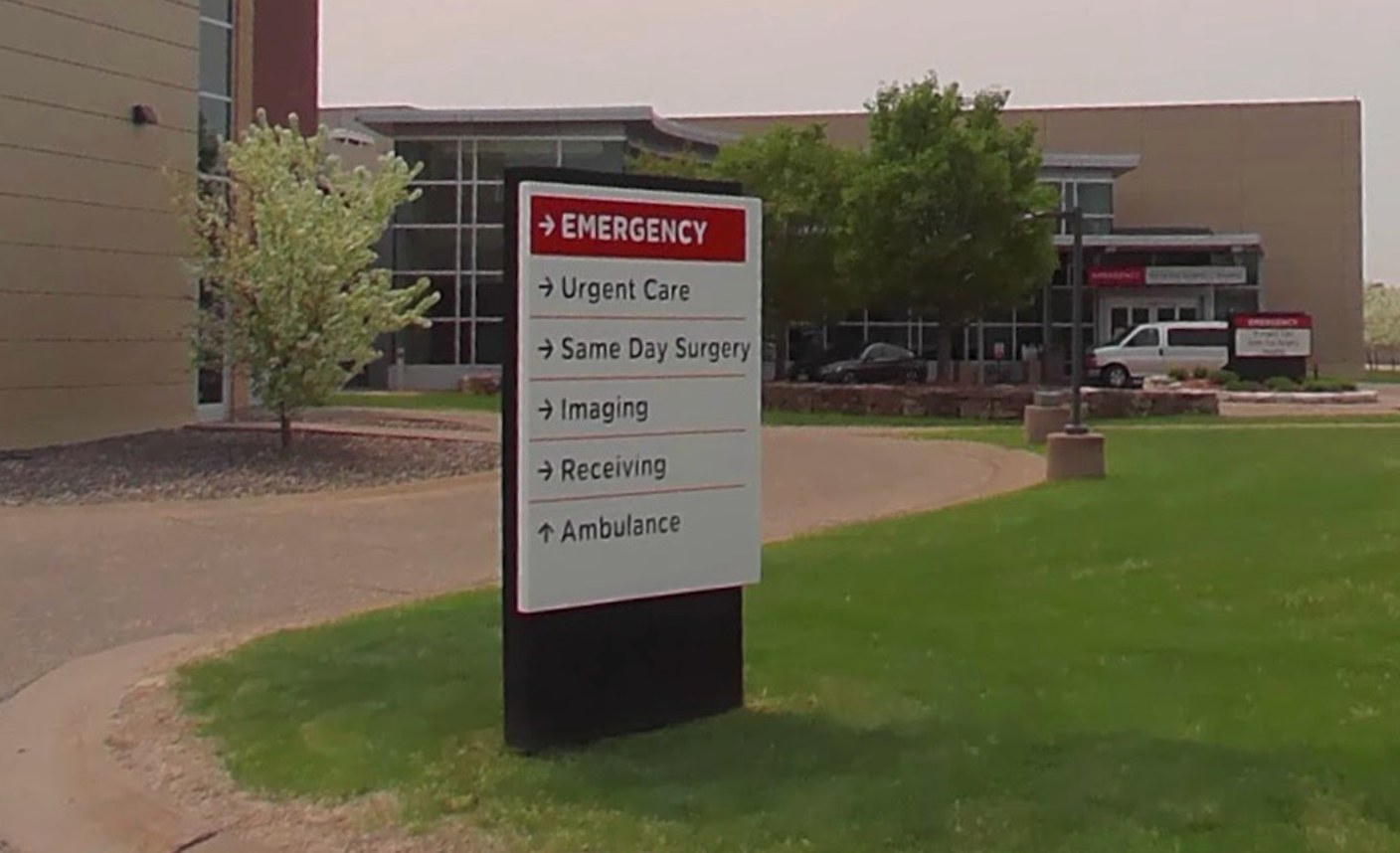 A Minnesota hospital security guard died two days after she was attacked by a fleeing patient on Christmas Day, authorities said