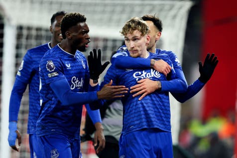 <p>James Garner has signed a new deal at Everton</p>