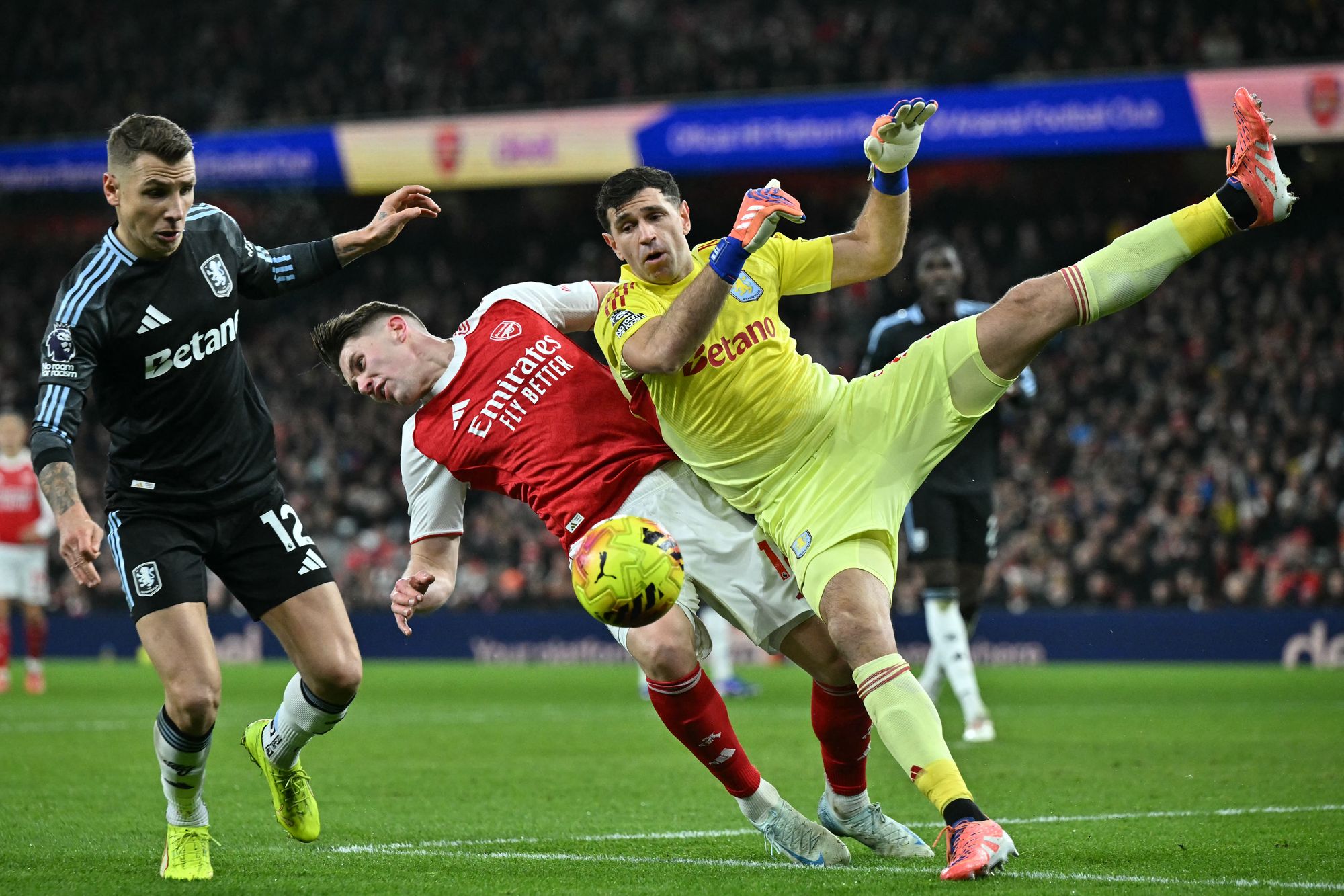 Viktor Gyokeres found little joy against Aston Villa