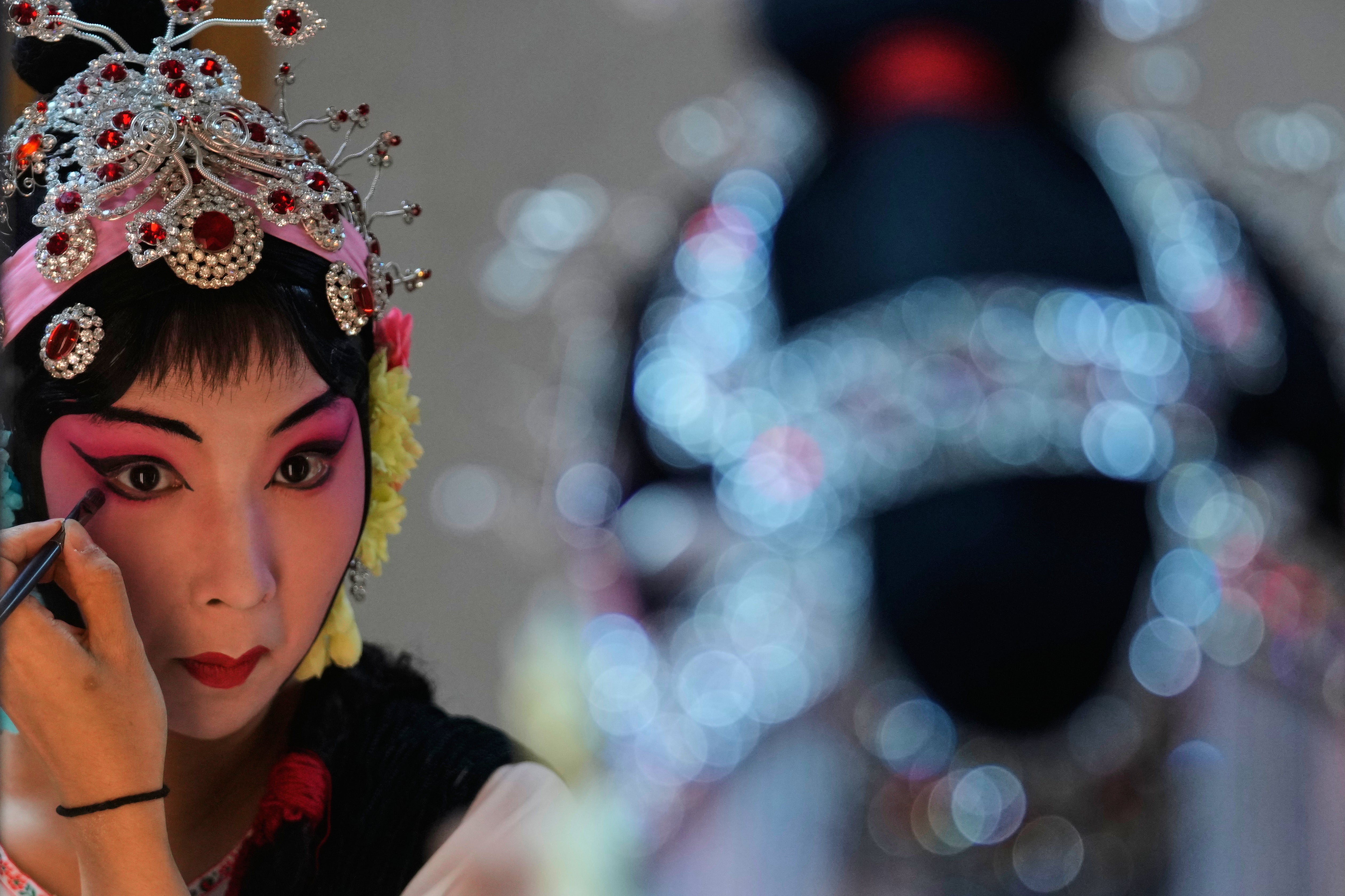 China Peking Opera-Training for Success