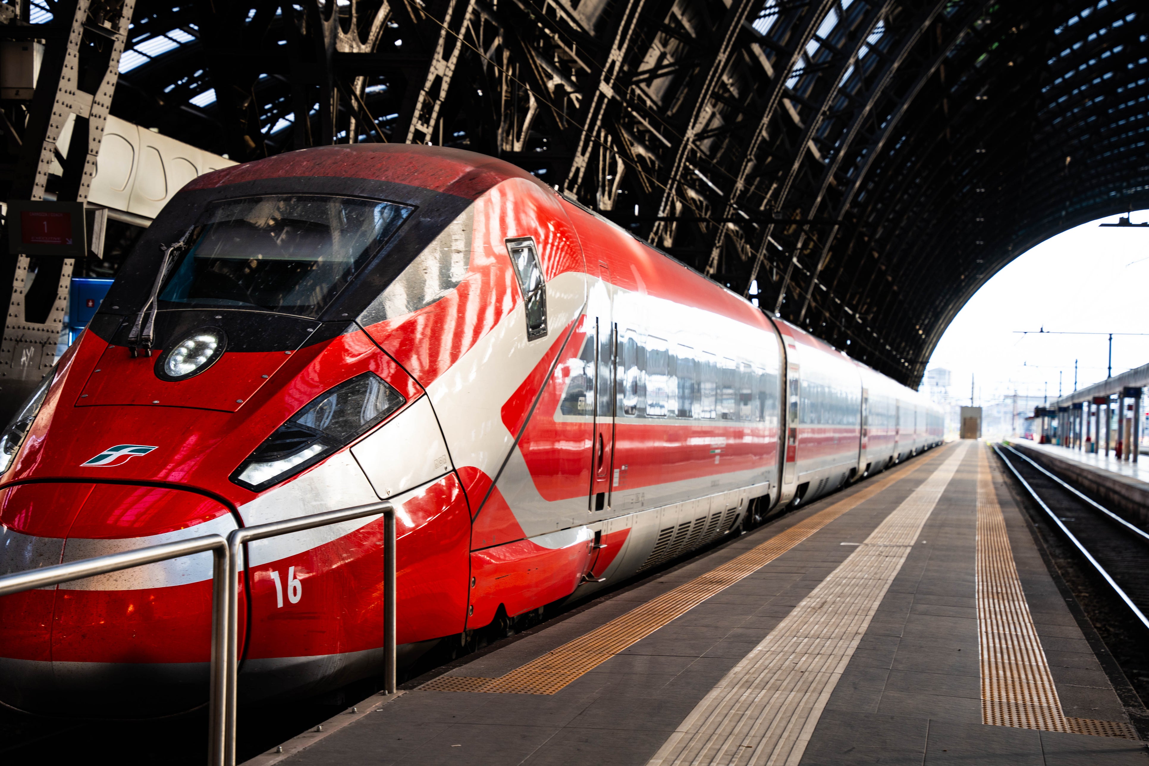 Italian rail group moves forward with challenge to Virgin’s rival Eurostar service