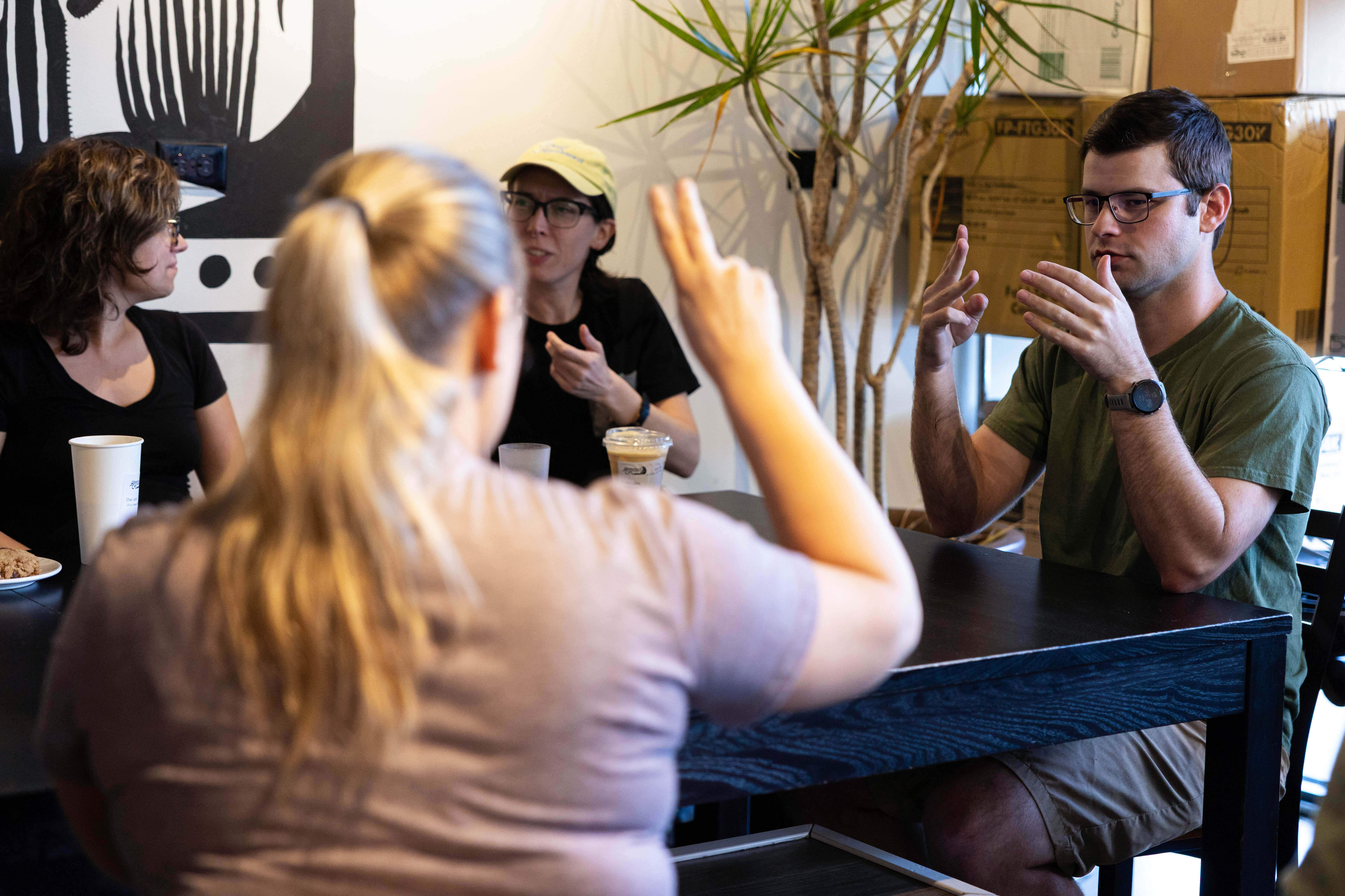<p>Located in Portland, the Woodstock Cafe primarily operates in American Sign Language (ASL).</p>
