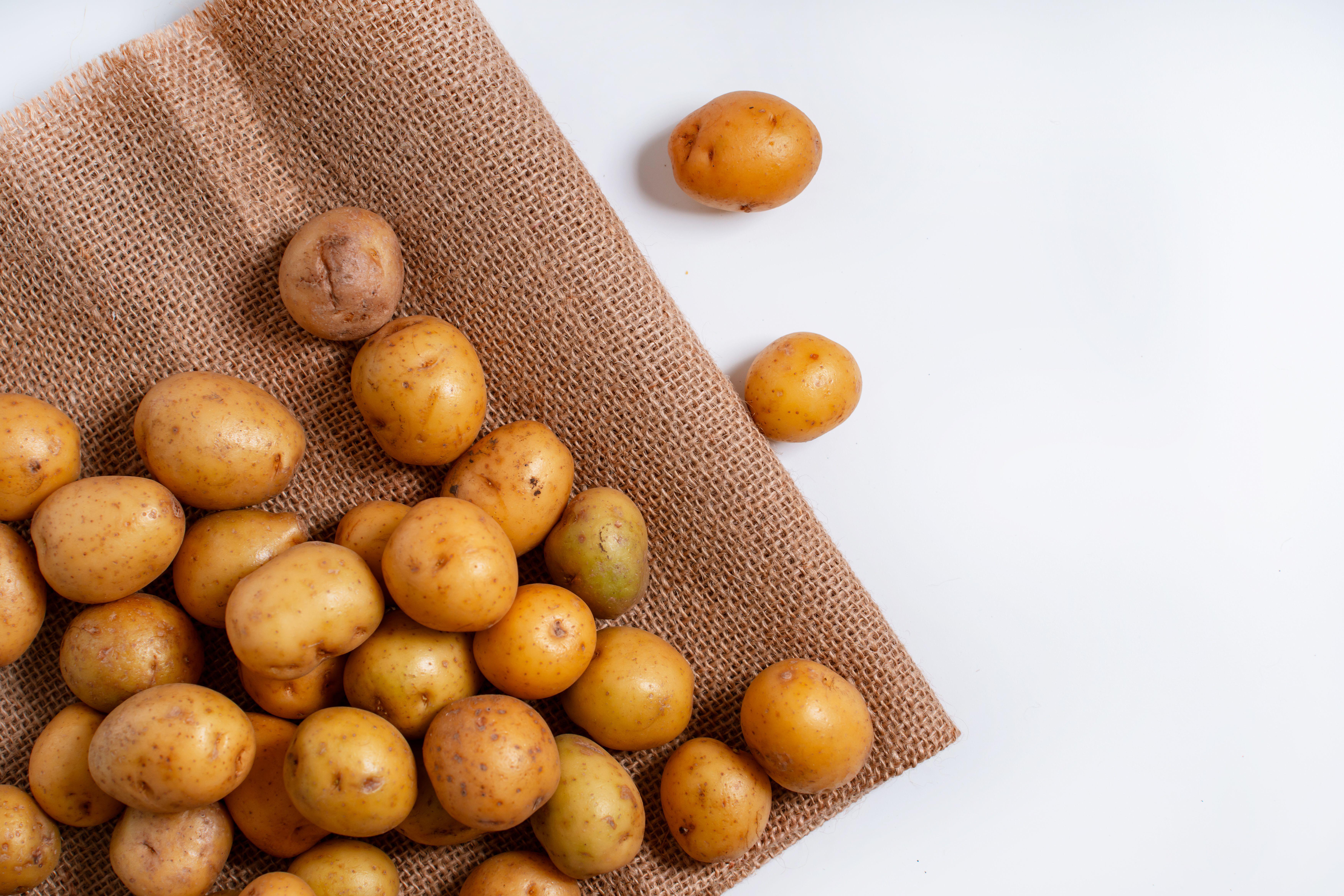 A casca dos vegetais é rica em fibras, então mantenha-os para aumentar