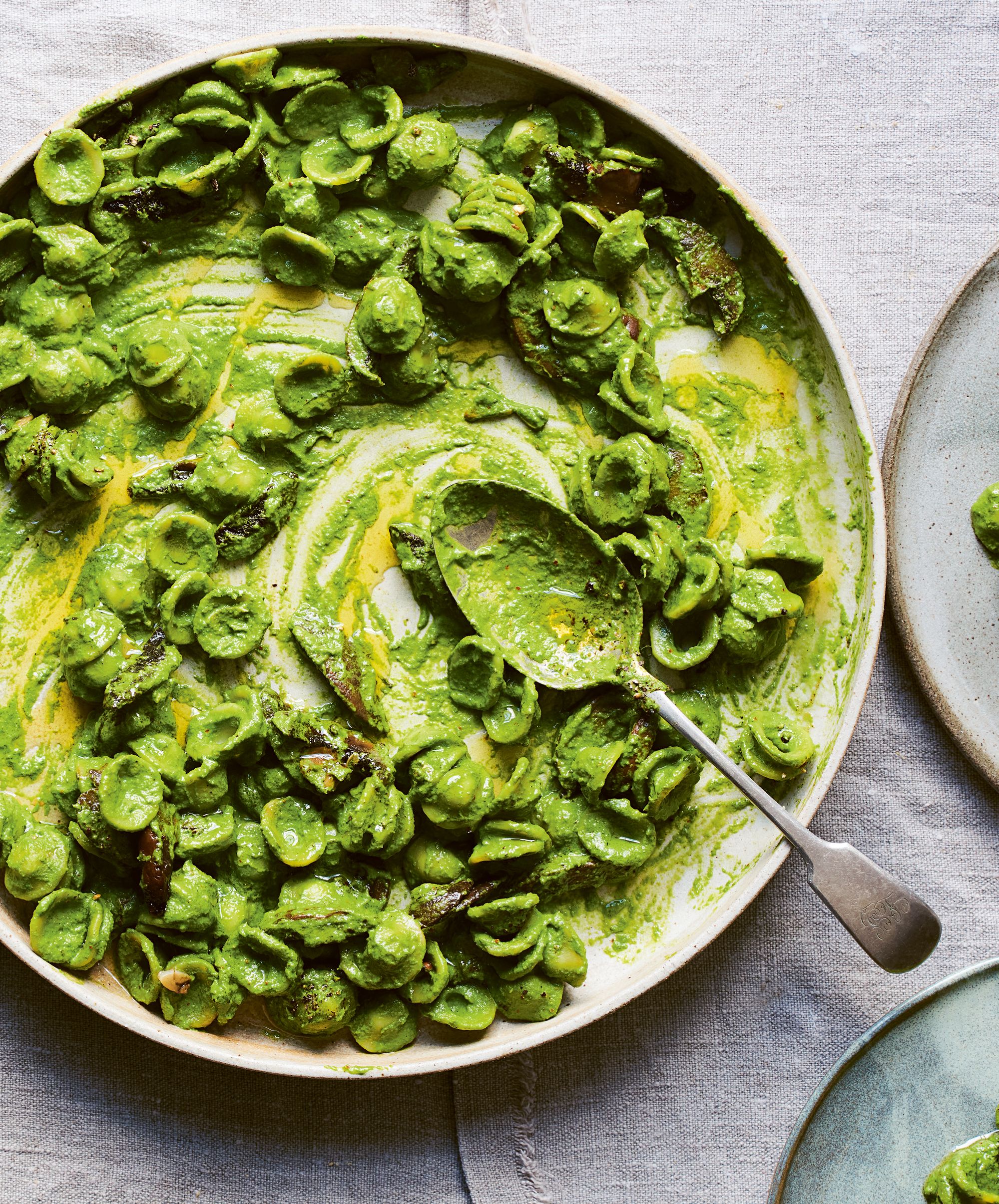A thrifty, green sauce that makes the most of veg that’s on its last legs without tasting worthy
