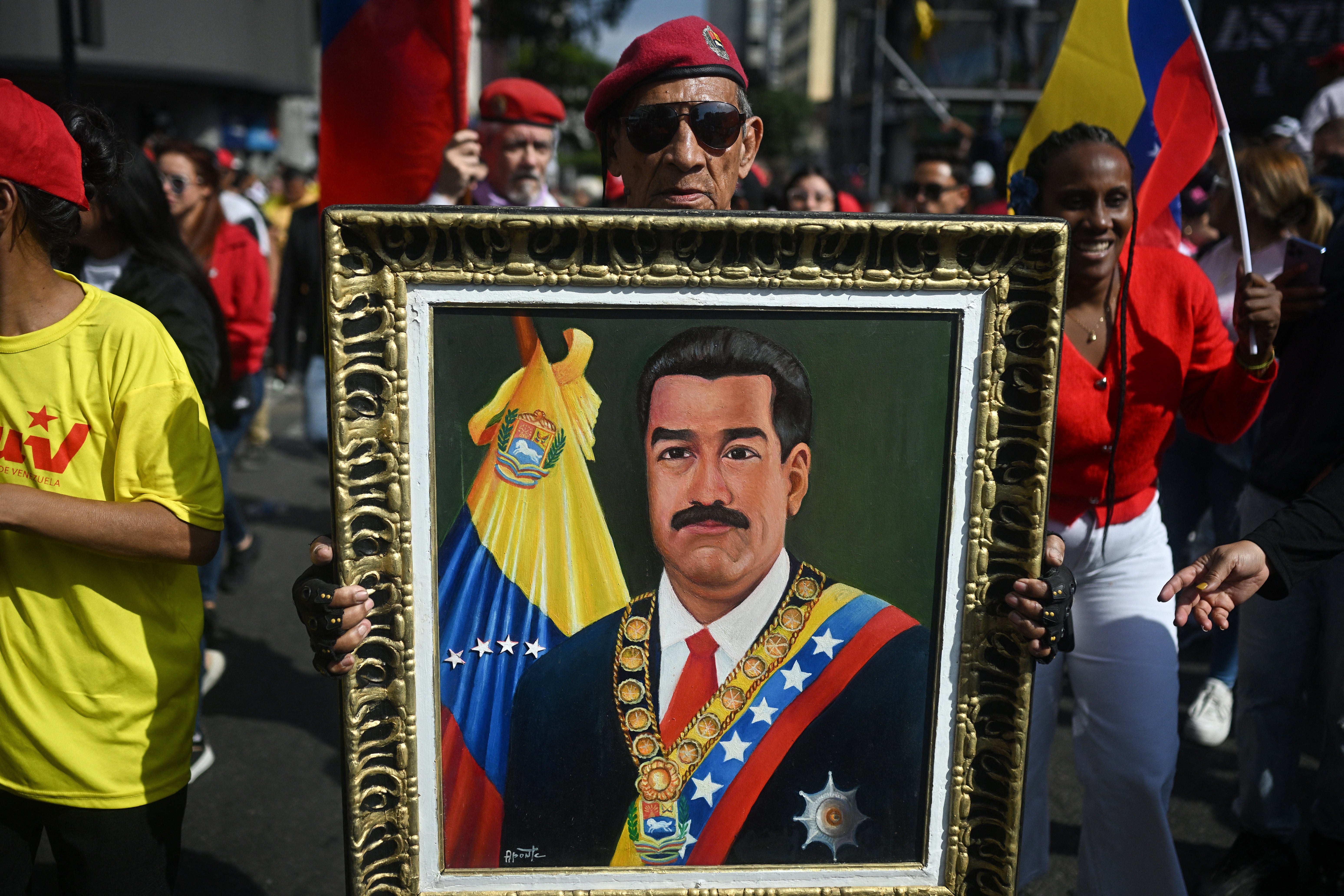 <p>Thousands of Cubans lined one of the city’s most iconic streets, awaiting the bodies of colonels, lieutenants, majors, and captains</p>
