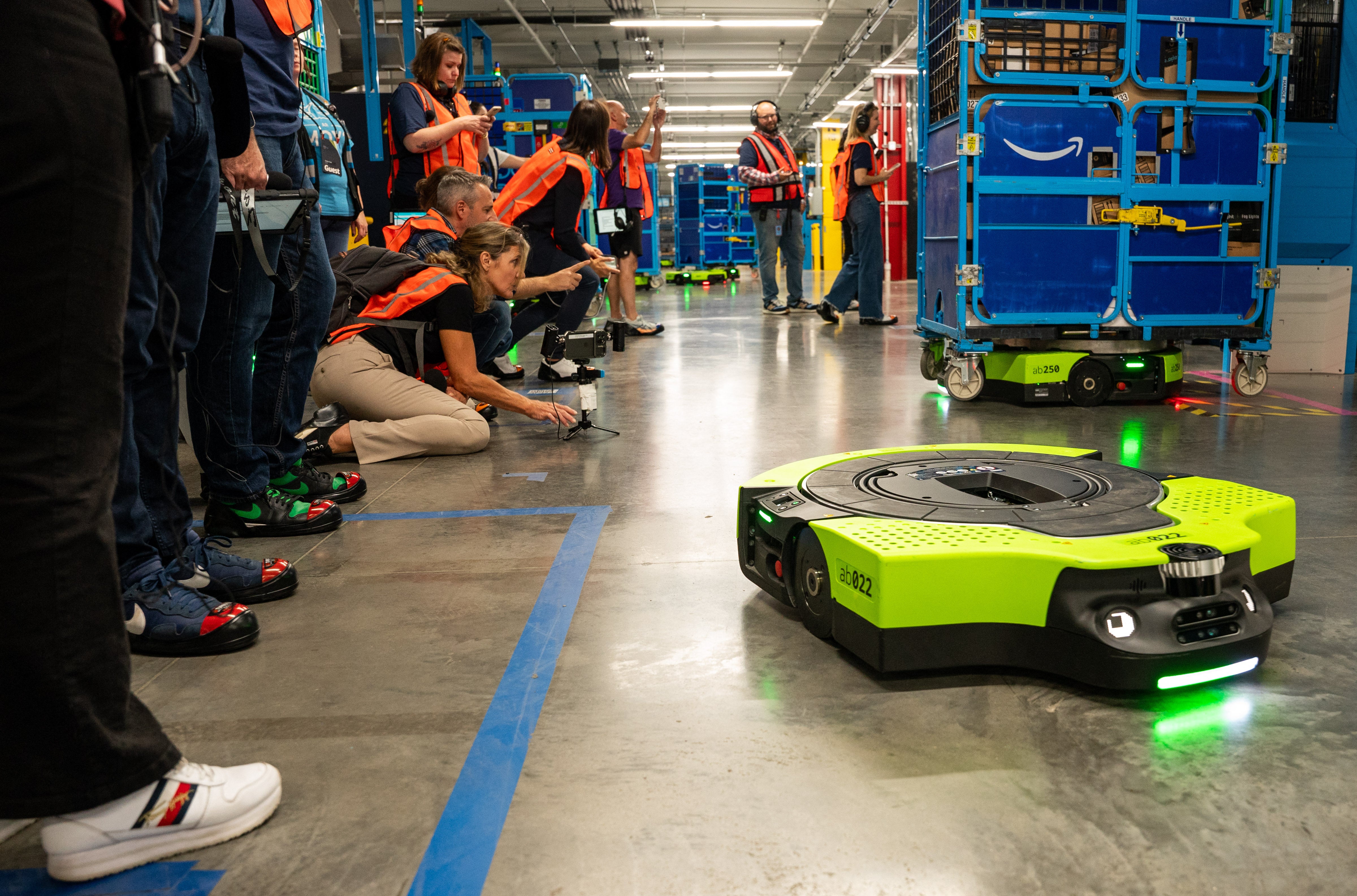 <p>The company has an 'advanced fulfillment center' in Mt. Juliet, Tennessee where it tests out new technologies (such as this package-moving robot)</p>
