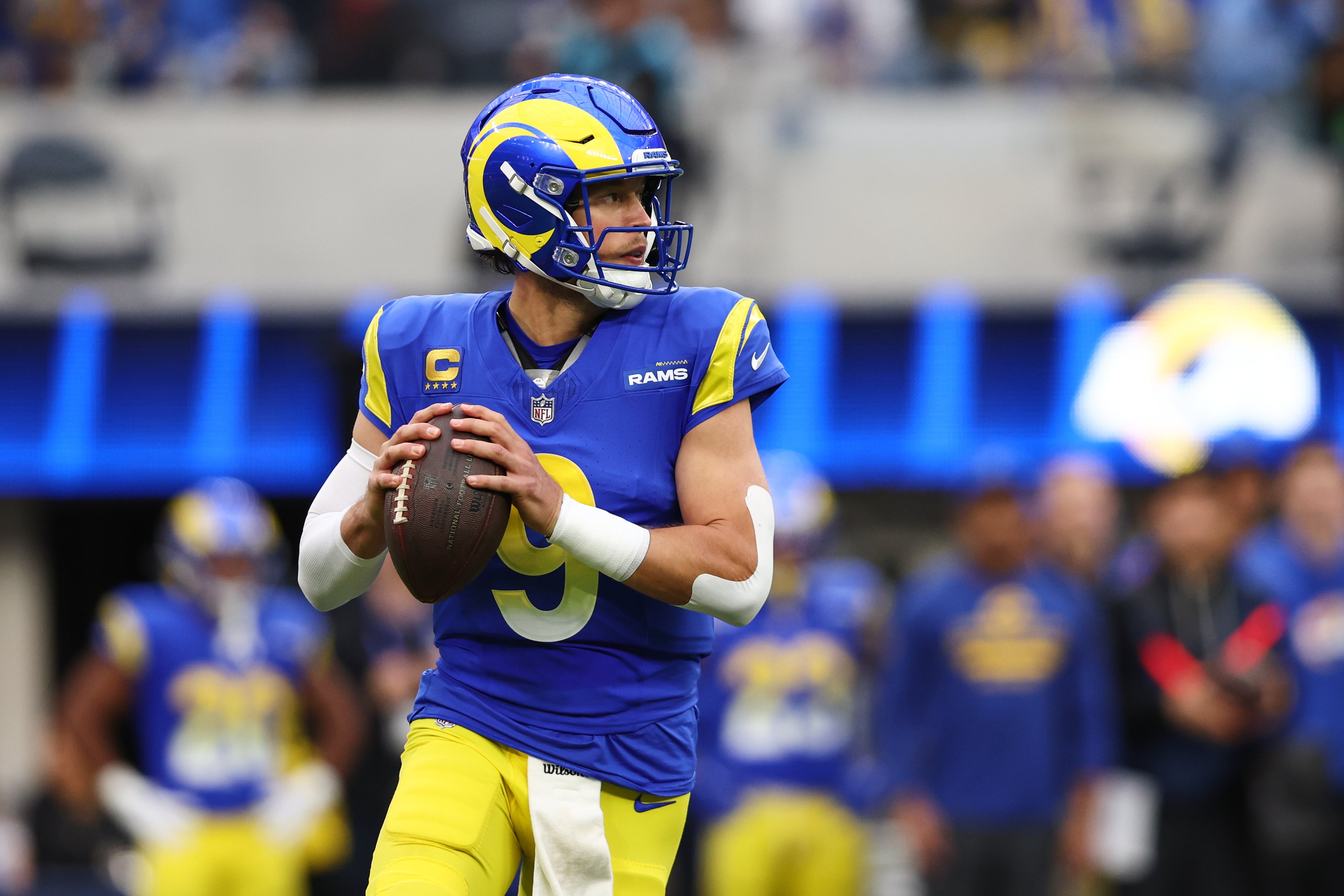 <p>Los Angeles Rams quarterback Matthew Stafford is the favorite to win the MVP award</p>