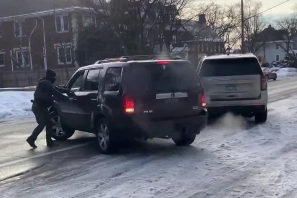 <p>Former law enforcement officials and experts dispute the Trump administration’s claims that the ICE officer who fatally shot Rennee Good was justified</p>