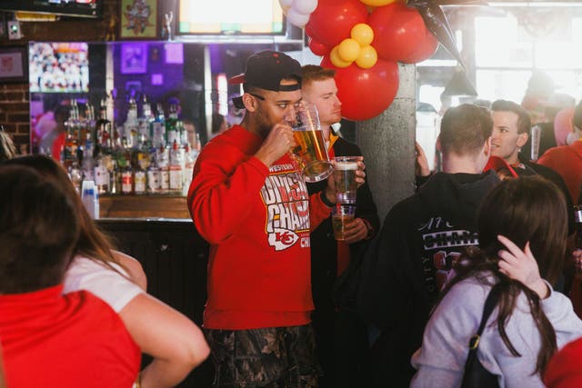 <p>Experts are blasting new dietary guidelines over edits they say ignore the harms of drinking alcohol</p>