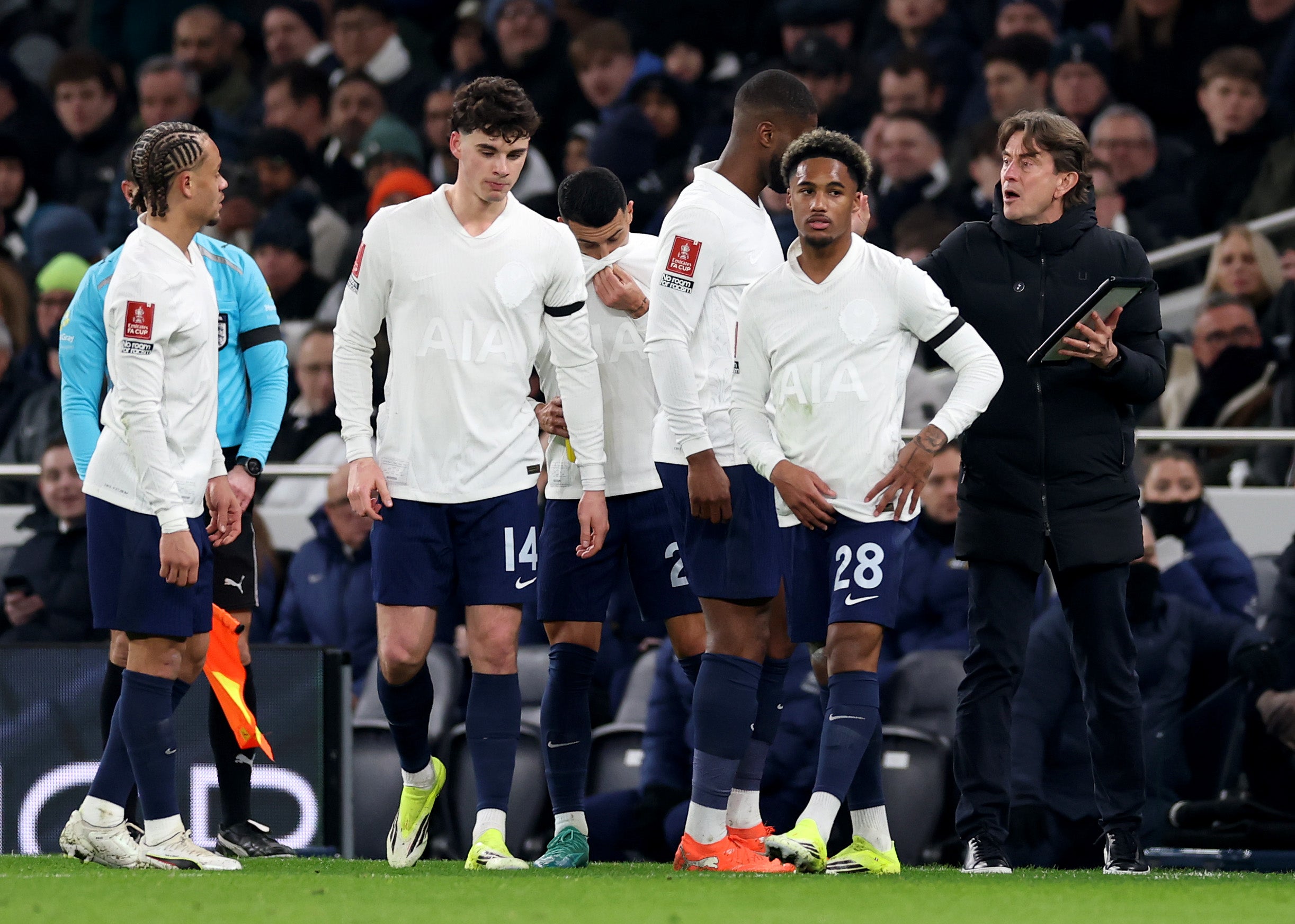 Spurs are without a win this year