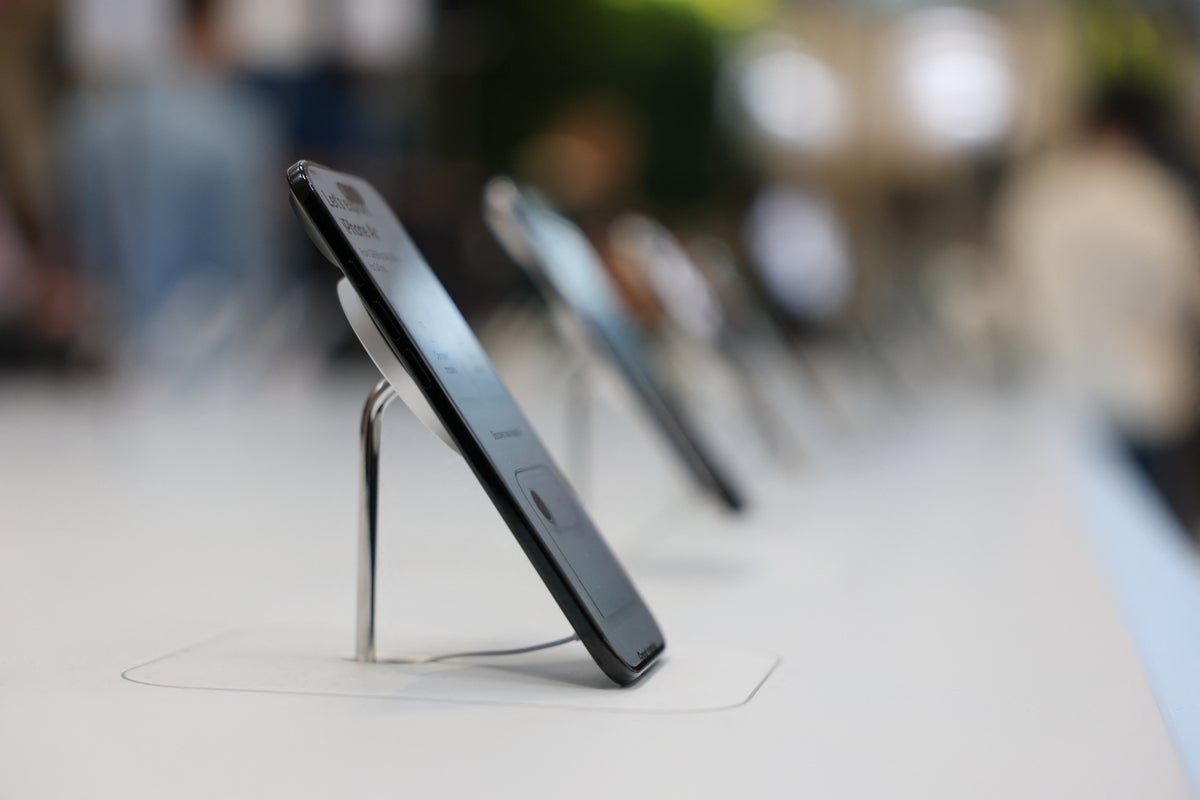 Apple picks Google for Siri overhaul sparking fury from Elon Musk