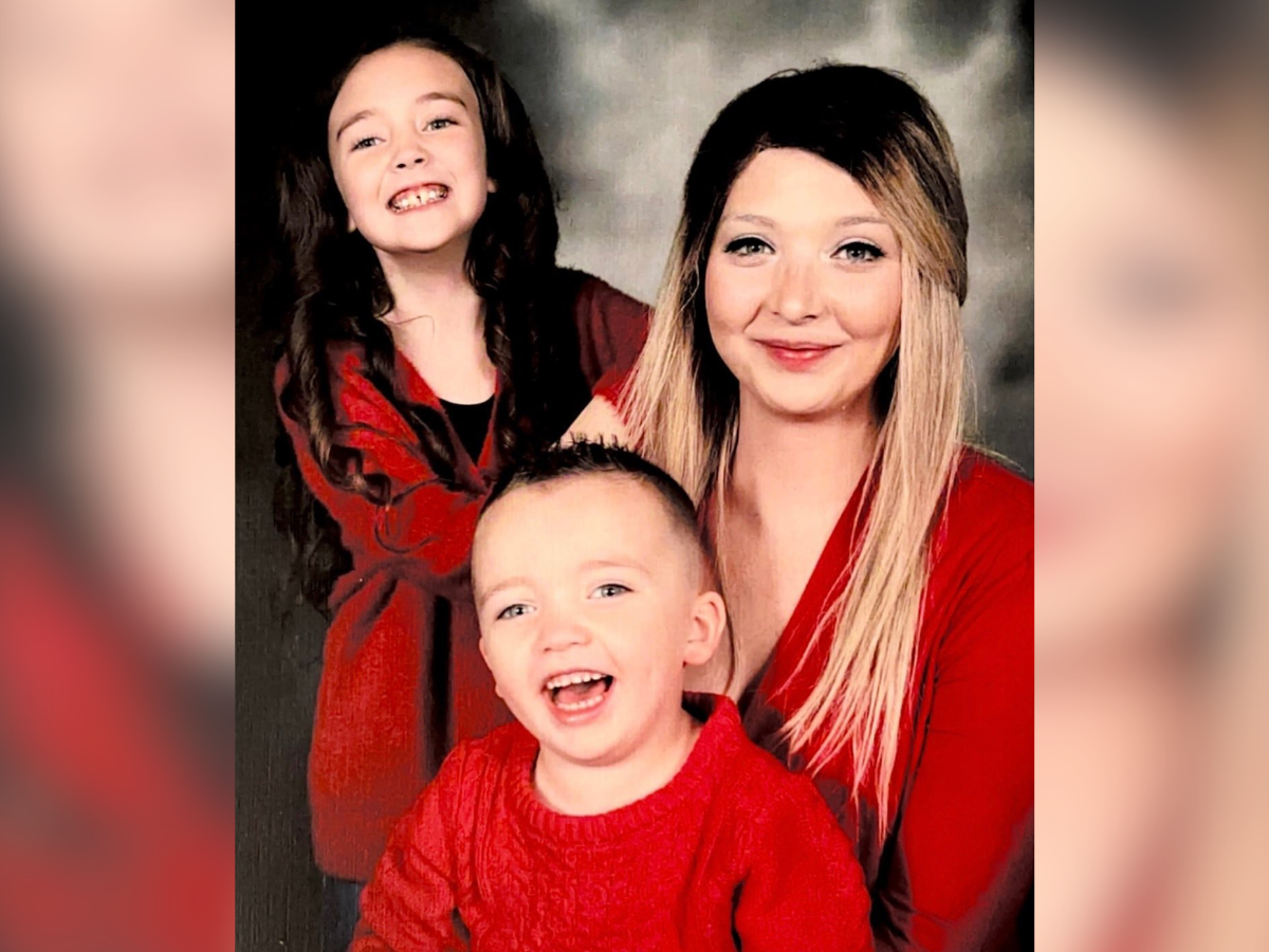 <p>Kaylin Gawf, a 28-year-old single mother from Oklahoma, has started a fundraiser to cover her funeral expenses after a terminal cancer diagnosis </p>