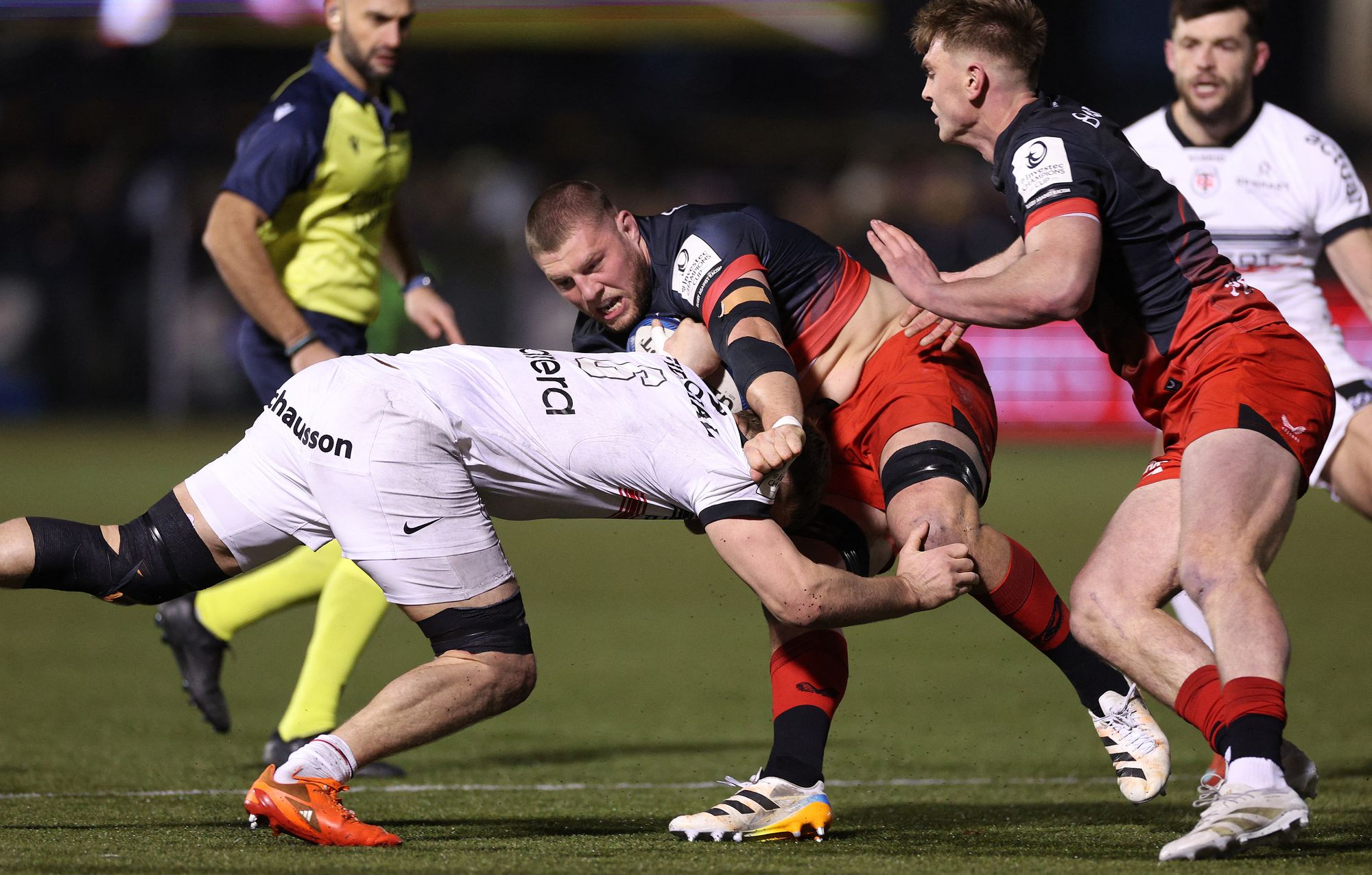 Tom Willis has an ability to writhe through contact