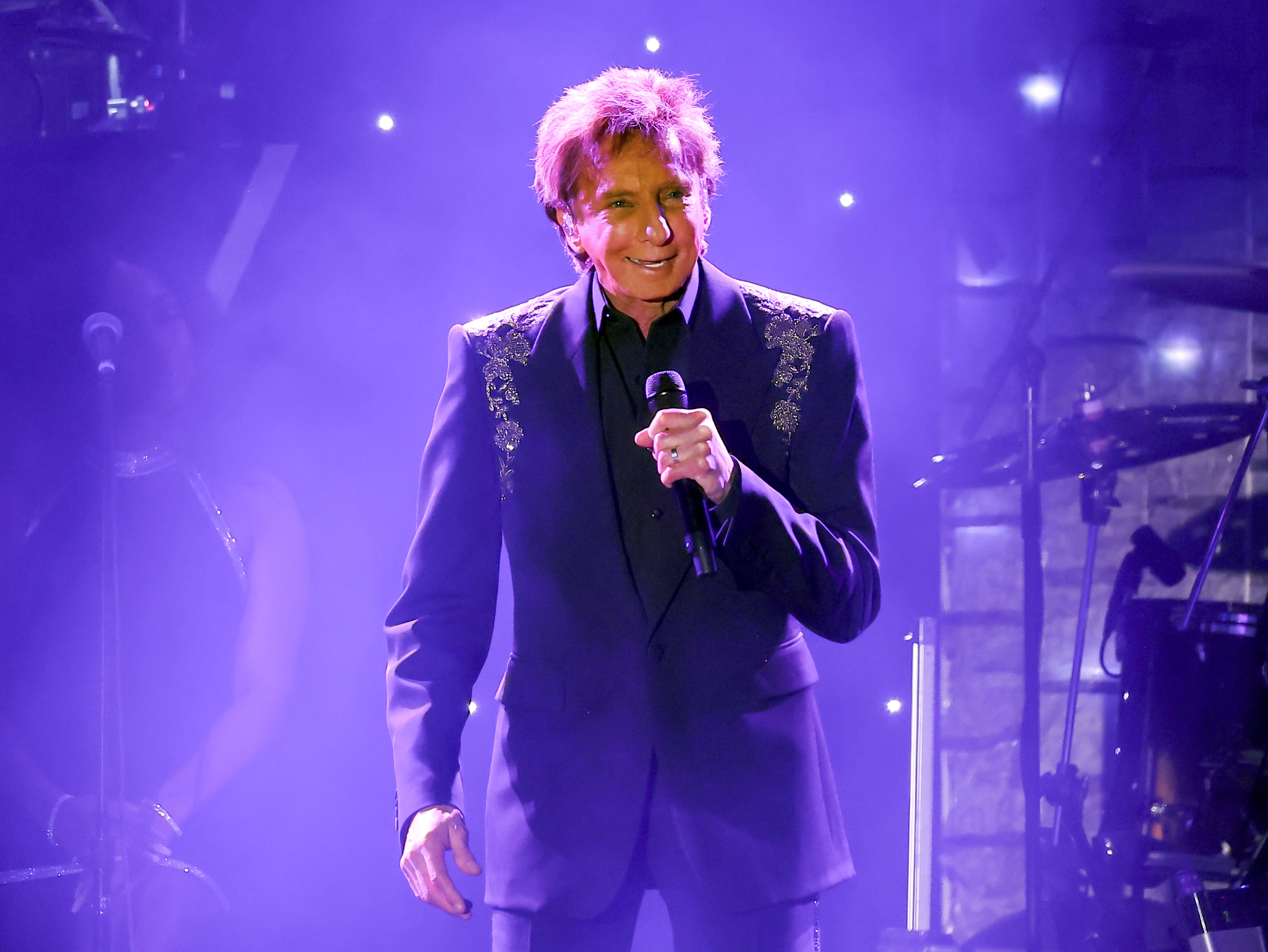 <p>Barry Manilow has announced new and rescheduled tour dates for March</p>