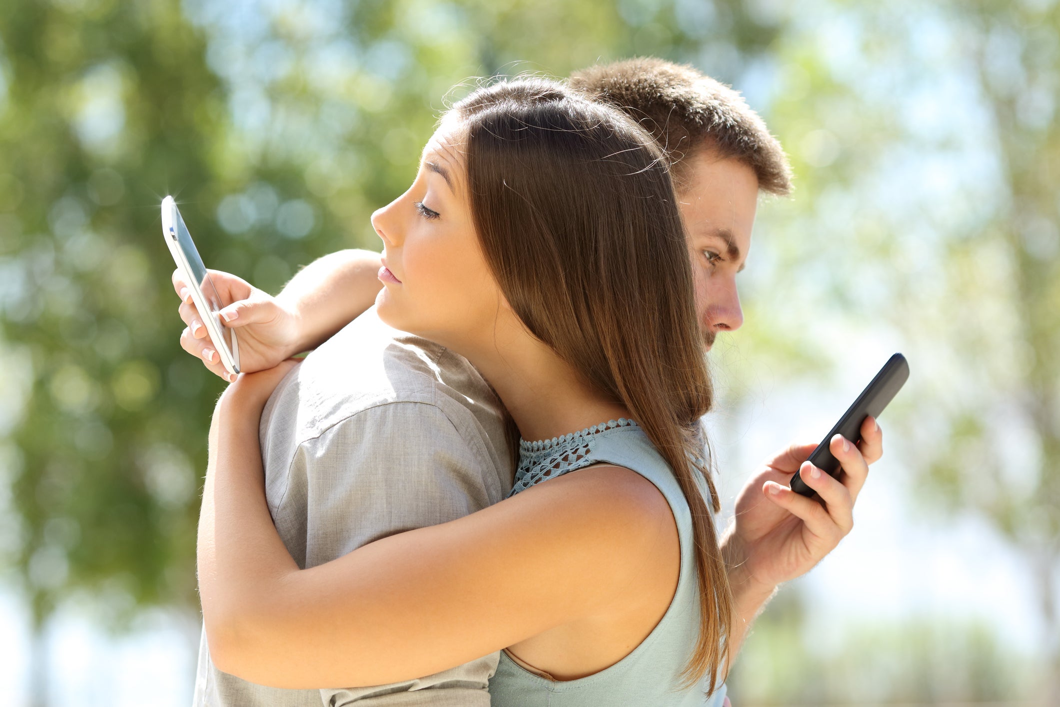 Looking over your shoulder: Is locking a WhatsApp chat a red flag in a relationship?