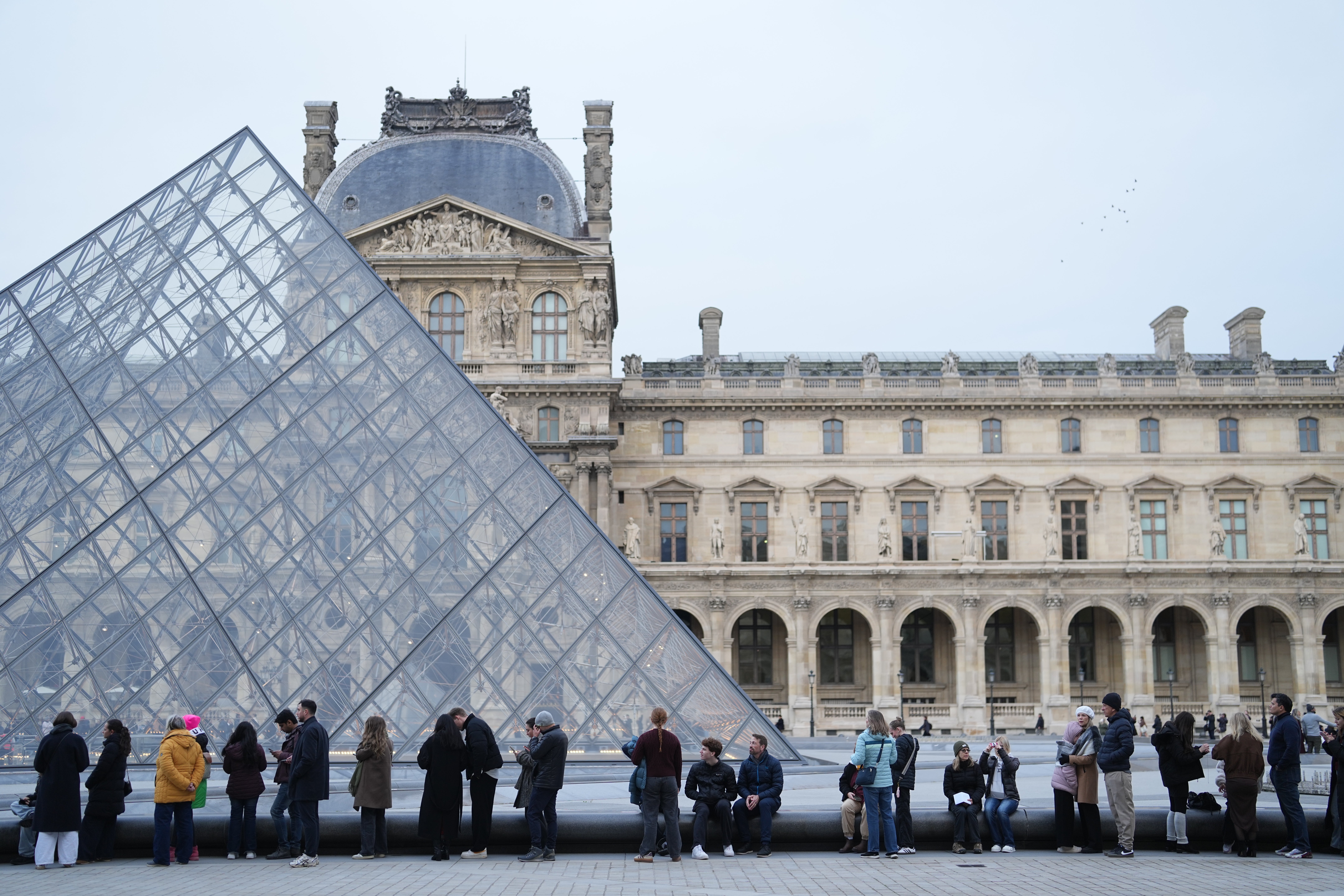 <p>France Louvre Tickets</p>