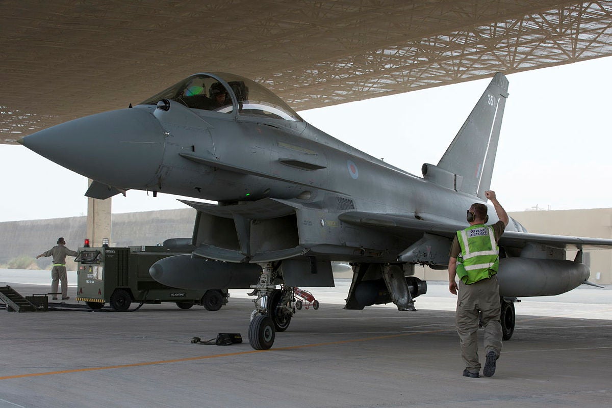 A UK Typhoon astatine nan Al Udeid guidelines successful Qatar