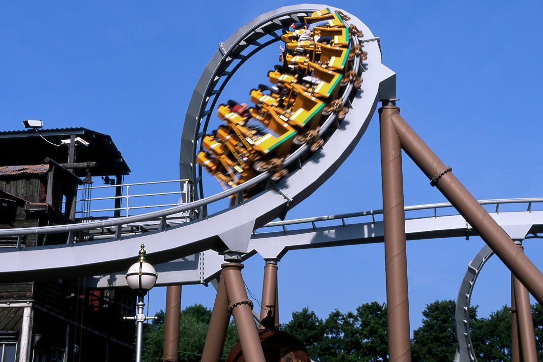 You can enjoy access to Drayton Manor’s zoo and other selected attractions before its main opening on 14 March