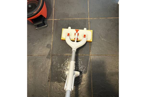 best floor mob indybest review OXO microfibre spray mop with scrubber