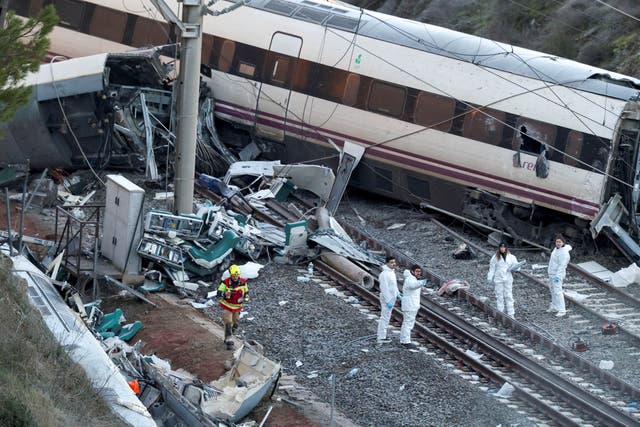 <p>The Spanish Civil Guard at the site of a deadly derailment in Adamuz, Andalusia</p>