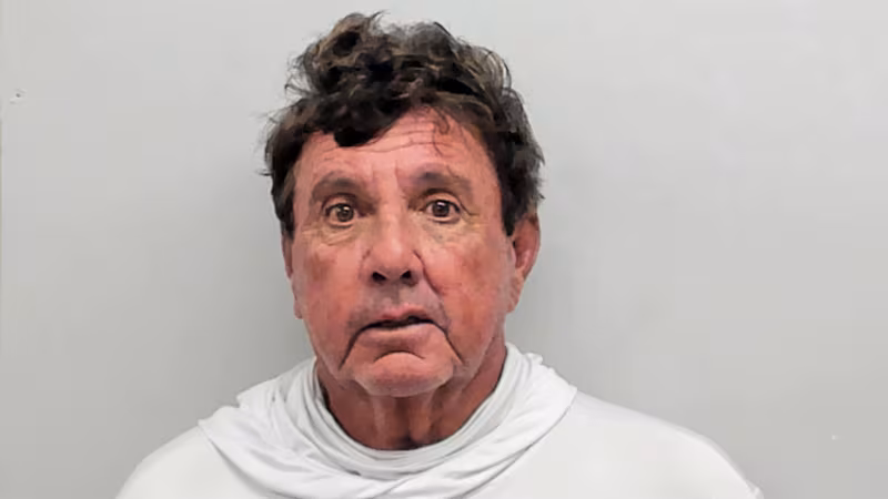 <p>A Florida charter boat captain was arrested this week after selling $10,000 worth of cocaine to authorities who were carrying out a sting operation, authorities said </p>